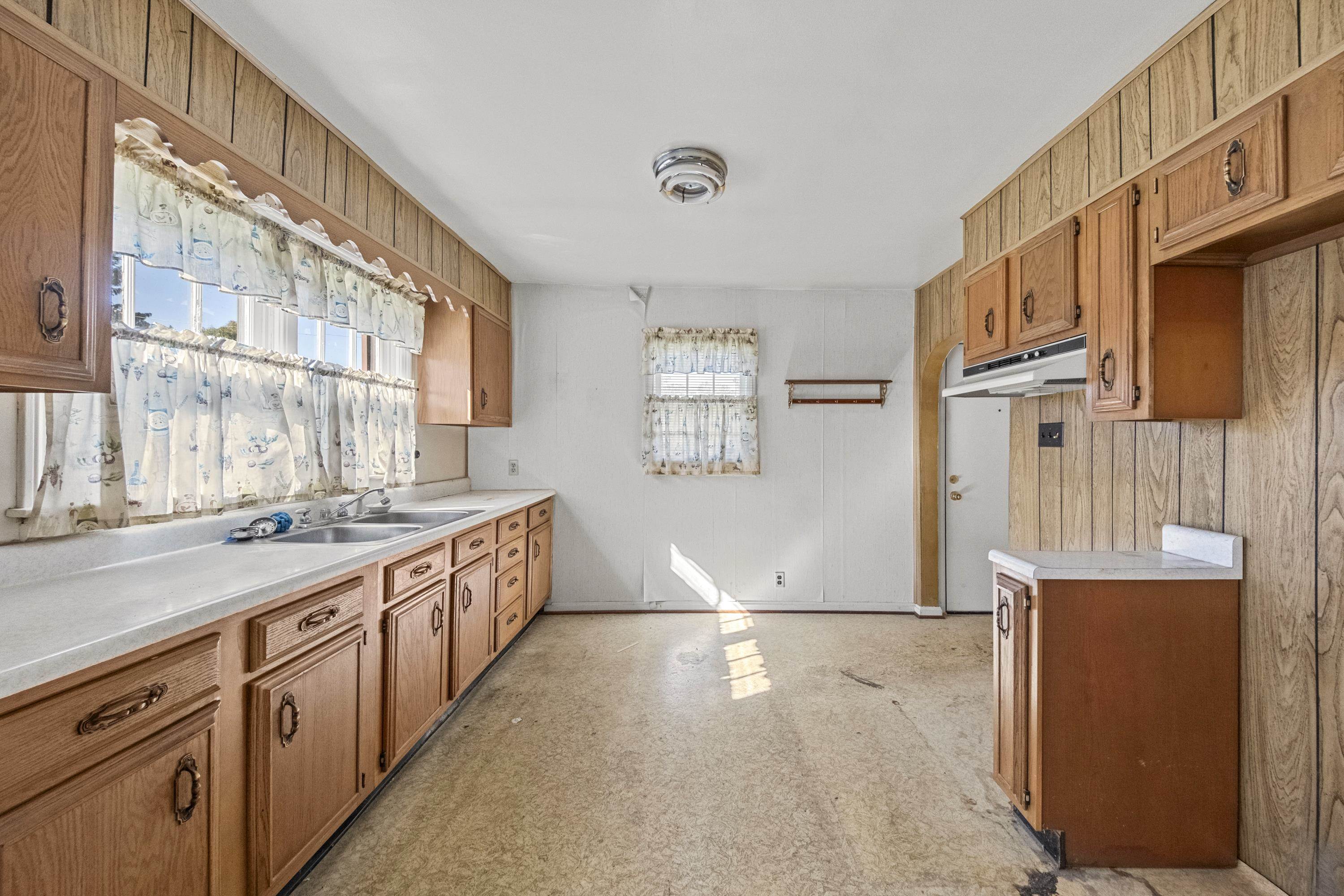 https://zimg.paragon.ice.com/ParagonImages/Property/PH/AABRKY/61466/10/0/0/188ae0dd4446be939f2a4eca9e716bb7/0/eac9322a83536a793d688f28dac9b9dd/61466-dfd5e437-8964-4f8d-a7e9-0ffd31d29cb0.JPG