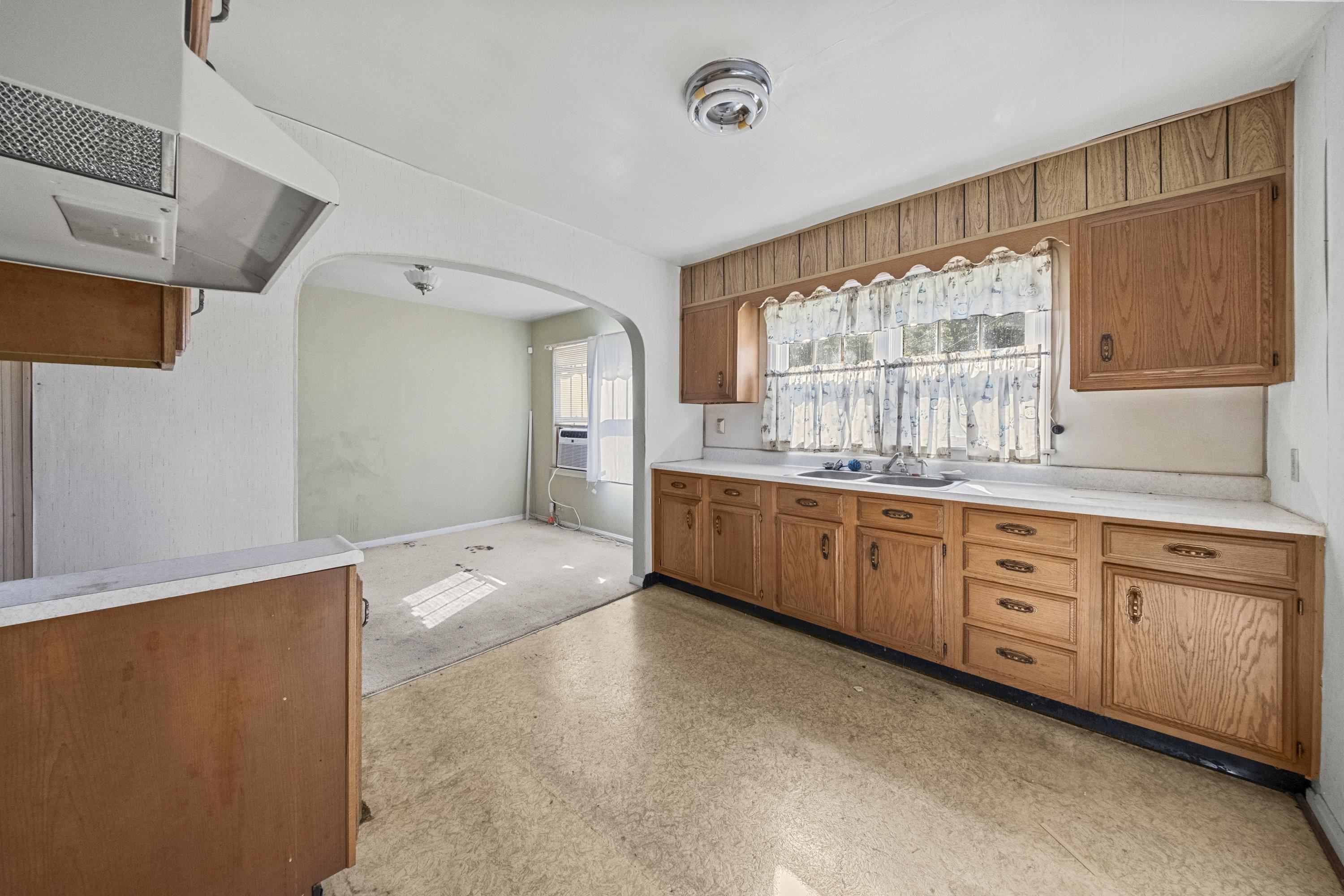 https://zimg.paragon.ice.com/ParagonImages/Property/PH/AABRKY/61466/12/0/0/2a7633aff3f8c8c0b445f156a86b9bac/0/eac9322a83536a793d688f28dac9b9dd/61466-811294c4-ff98-4d13-9690-36e47d31dd41.JPG