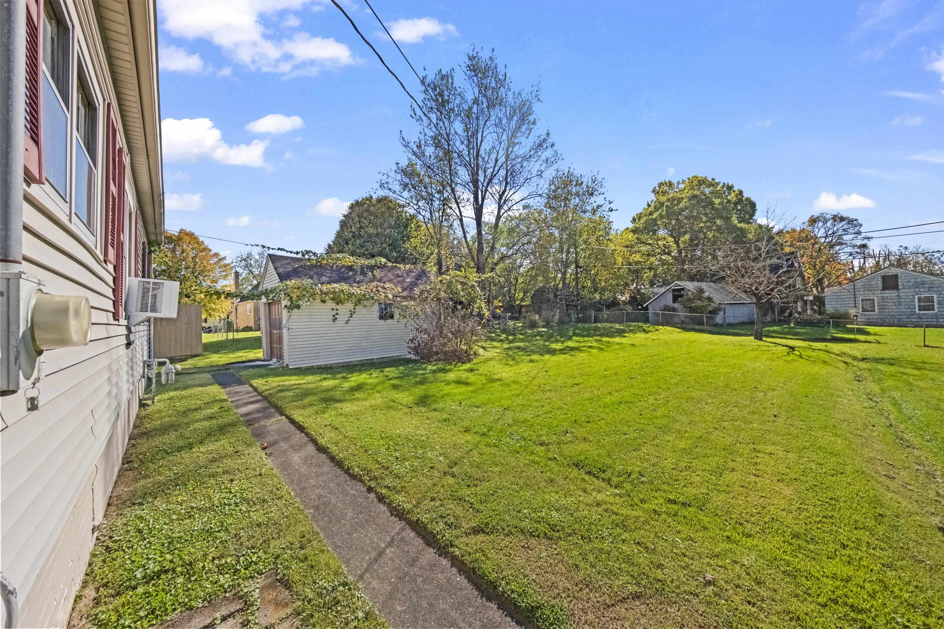https://zimg.paragon.ice.com/ParagonImages/Property/PH/AABRKY/61466/2/0/0/2cc045f8252c49631ee15c6e9baf3226/0/eac9322a83536a793d688f28dac9b9dd/61466-0aa25cad-458c-4131-a60e-66b2e5cffca7.JPG