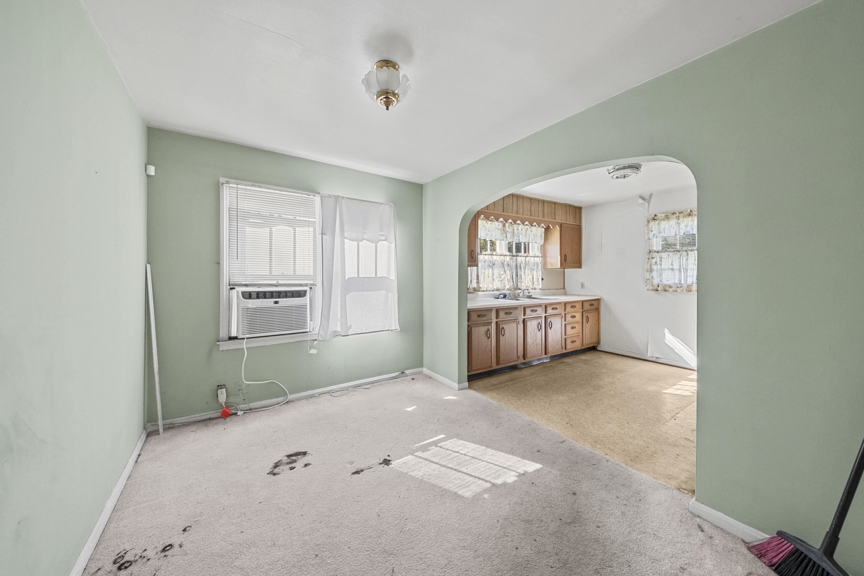 https://zimg.paragon.ice.com/ParagonImages/Property/PH/AABRKY/61466/8/0/0/7a0827d770b9bf534d50c21085d87440/0/eac9322a83536a793d688f28dac9b9dd/61466-8f189c6c-d059-4c8e-89a1-461cc352cf0a.JPG