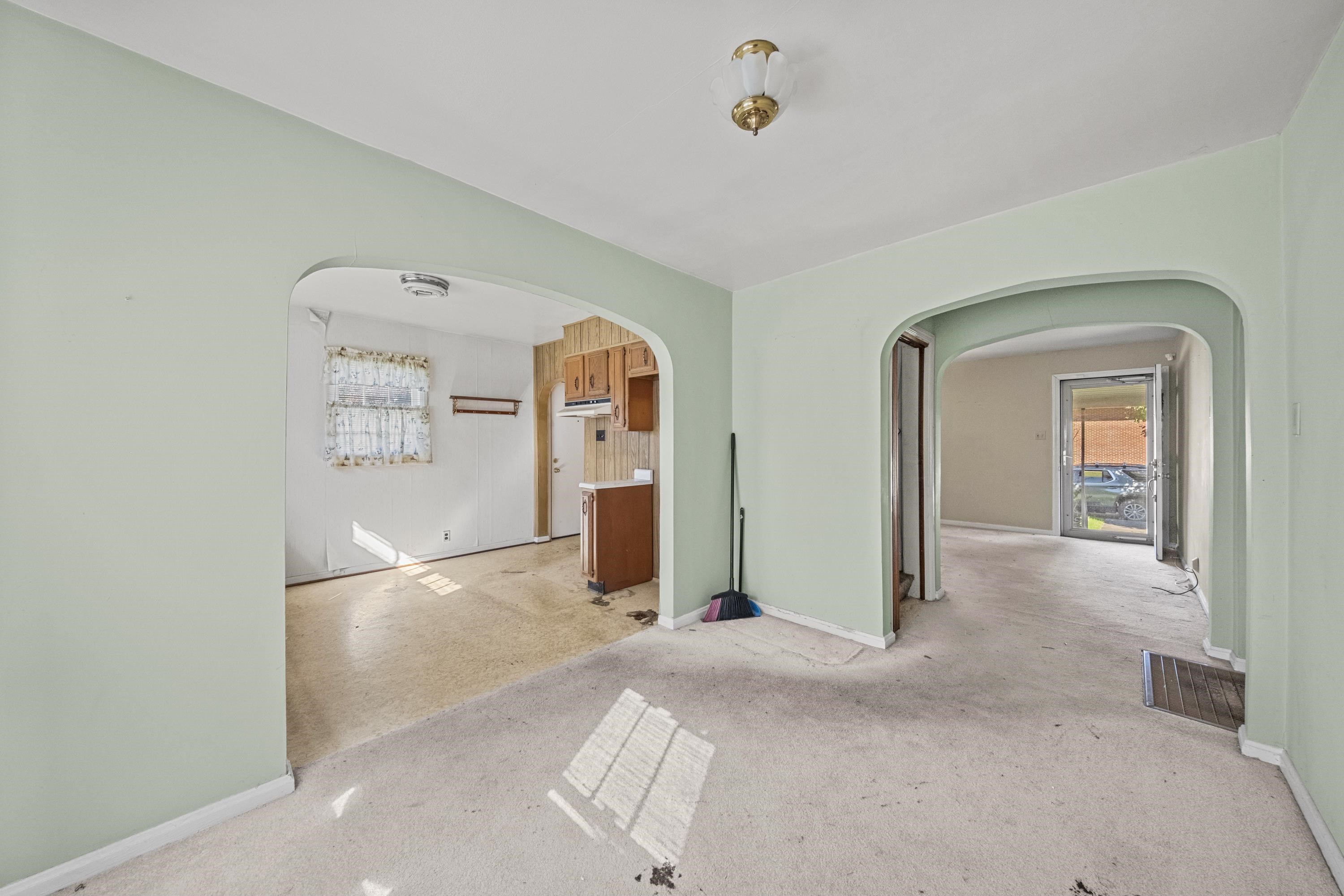 https://zimg.paragon.ice.com/ParagonImages/Property/PH/AABRKY/61466/9/0/0/0cd74d00fb5e4526498627b5ffe386fd/0/eac9322a83536a793d688f28dac9b9dd/61466-5238860f-a95b-450a-b19a-faa0d30ca737.JPG