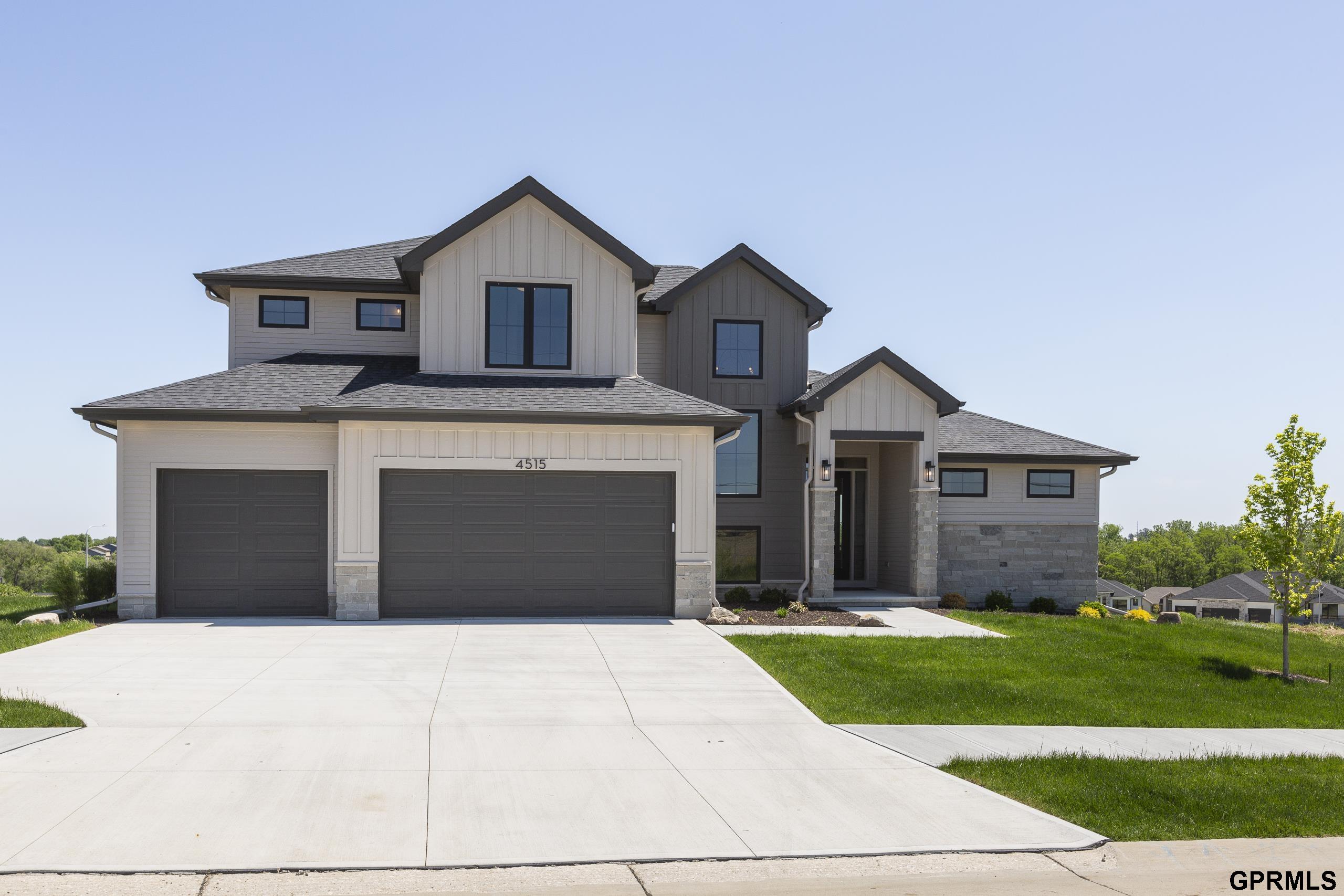 4515 203 Avenue, Elkhorn, NE, 68135