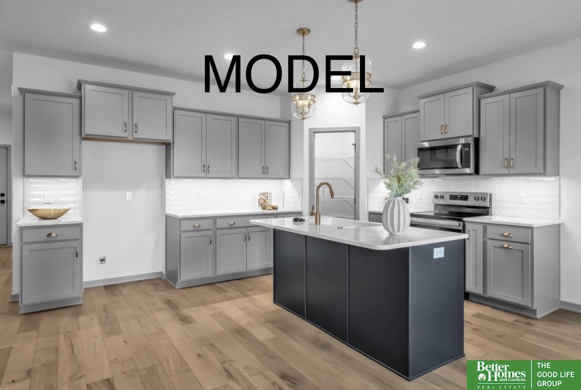 8609 177 Street, Bennington, NE, 68007