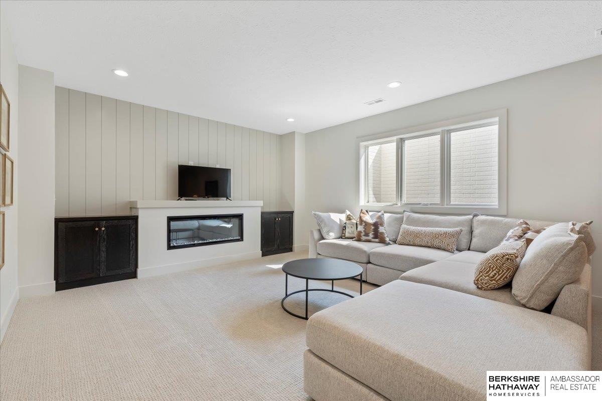 5403 196th Street, Elkhorn, NE, 68022