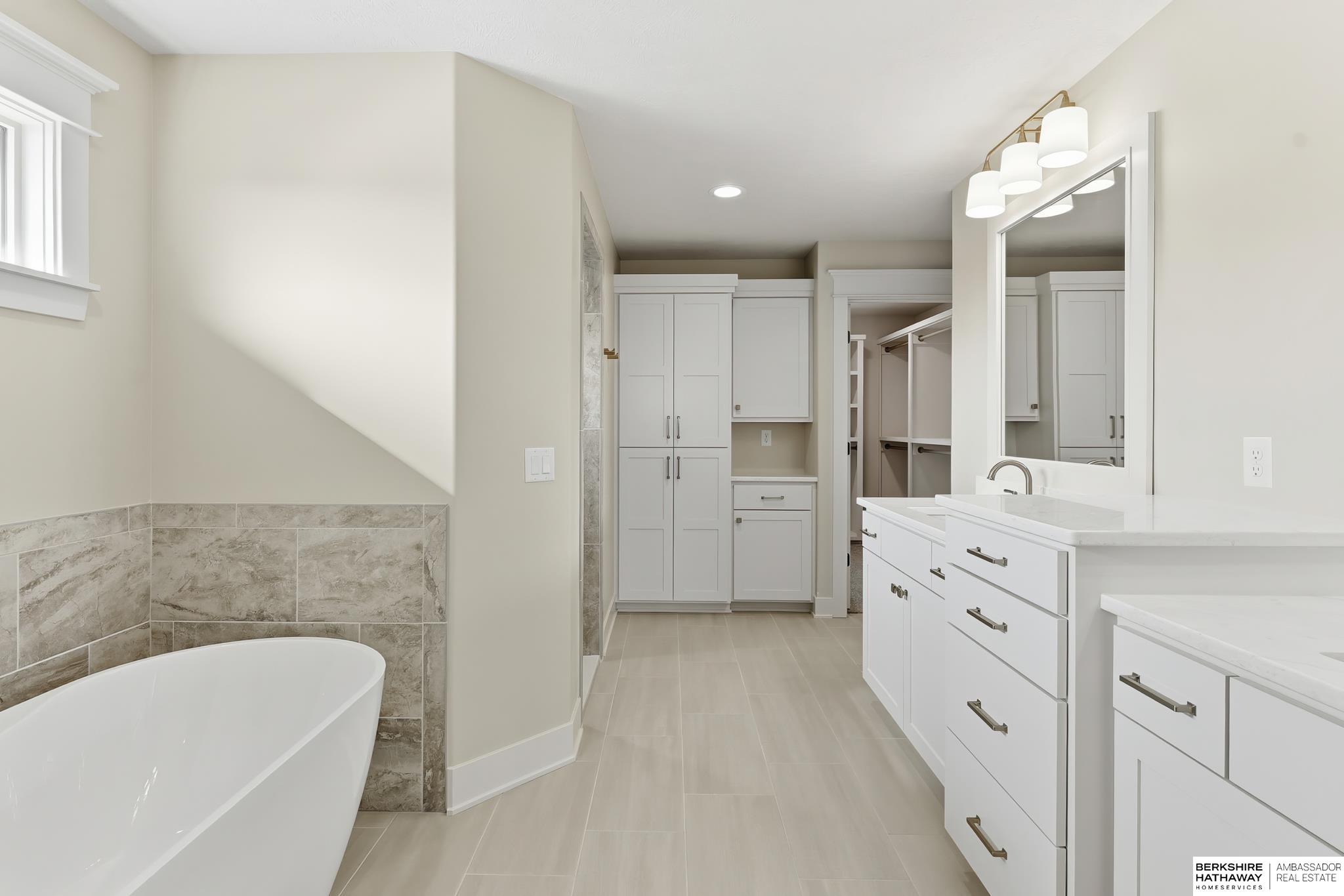 10109 Laramie Street, Papillion, NE, 68046