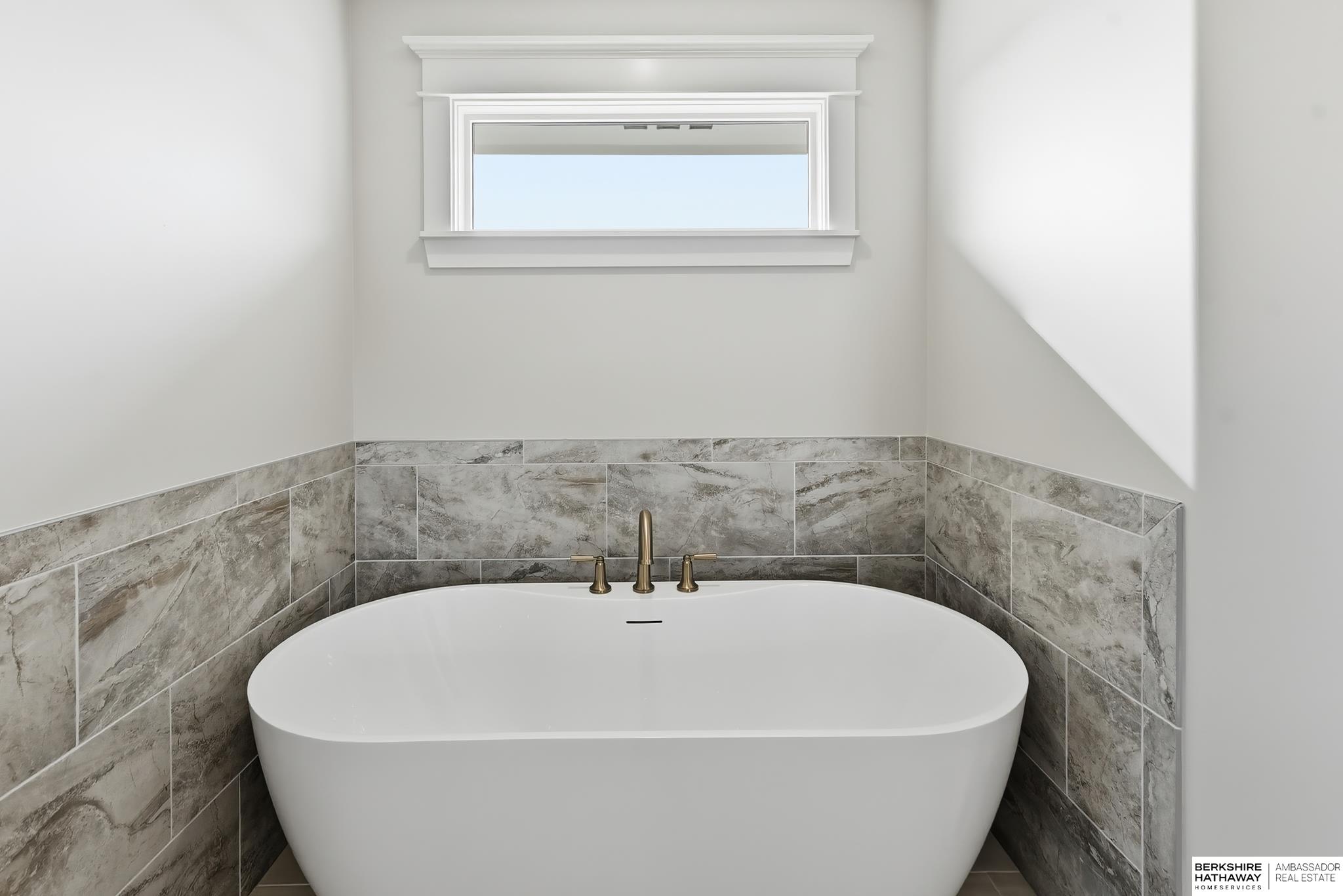 10109 Laramie Street, Papillion, NE, 68046