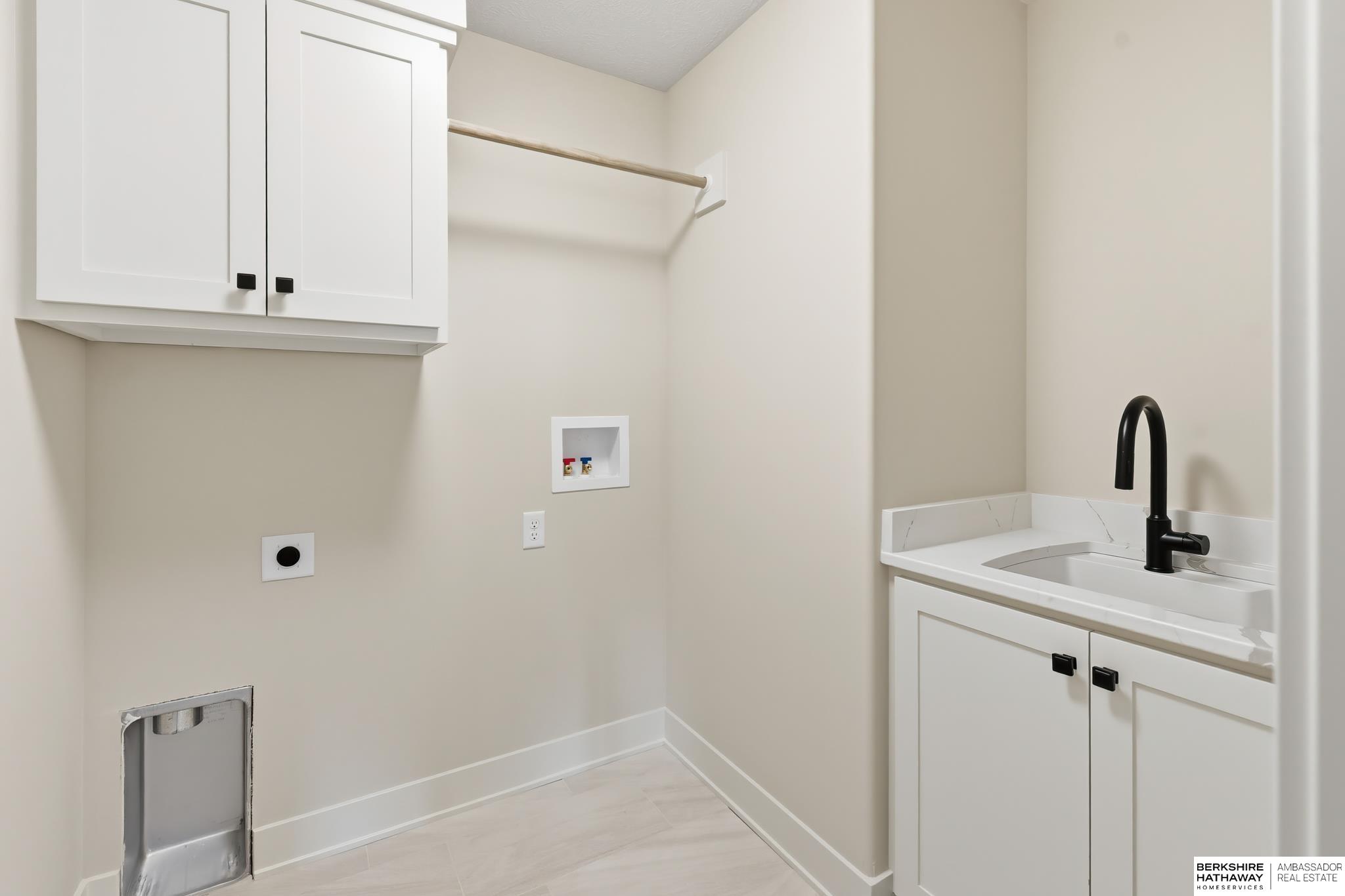 10109 Laramie Street, Papillion, NE, 68046