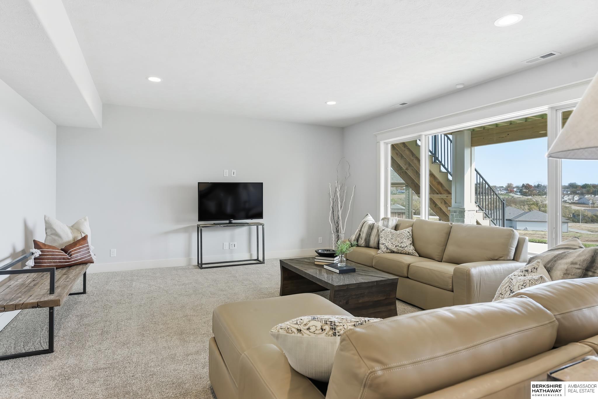 10109 Laramie Street, Papillion, NE, 68046