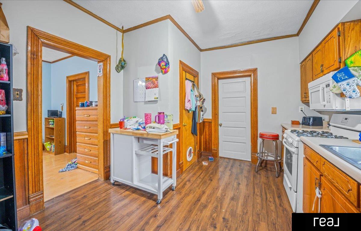 119 Platner, Council Bluffs, IA 51503 — MLS #22518950 — photo 2 of 7