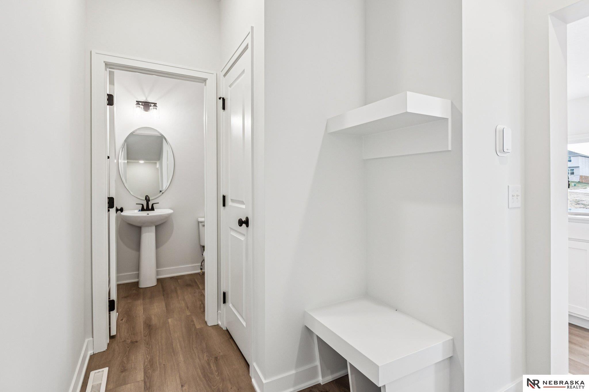 Bennington, NE, 68007