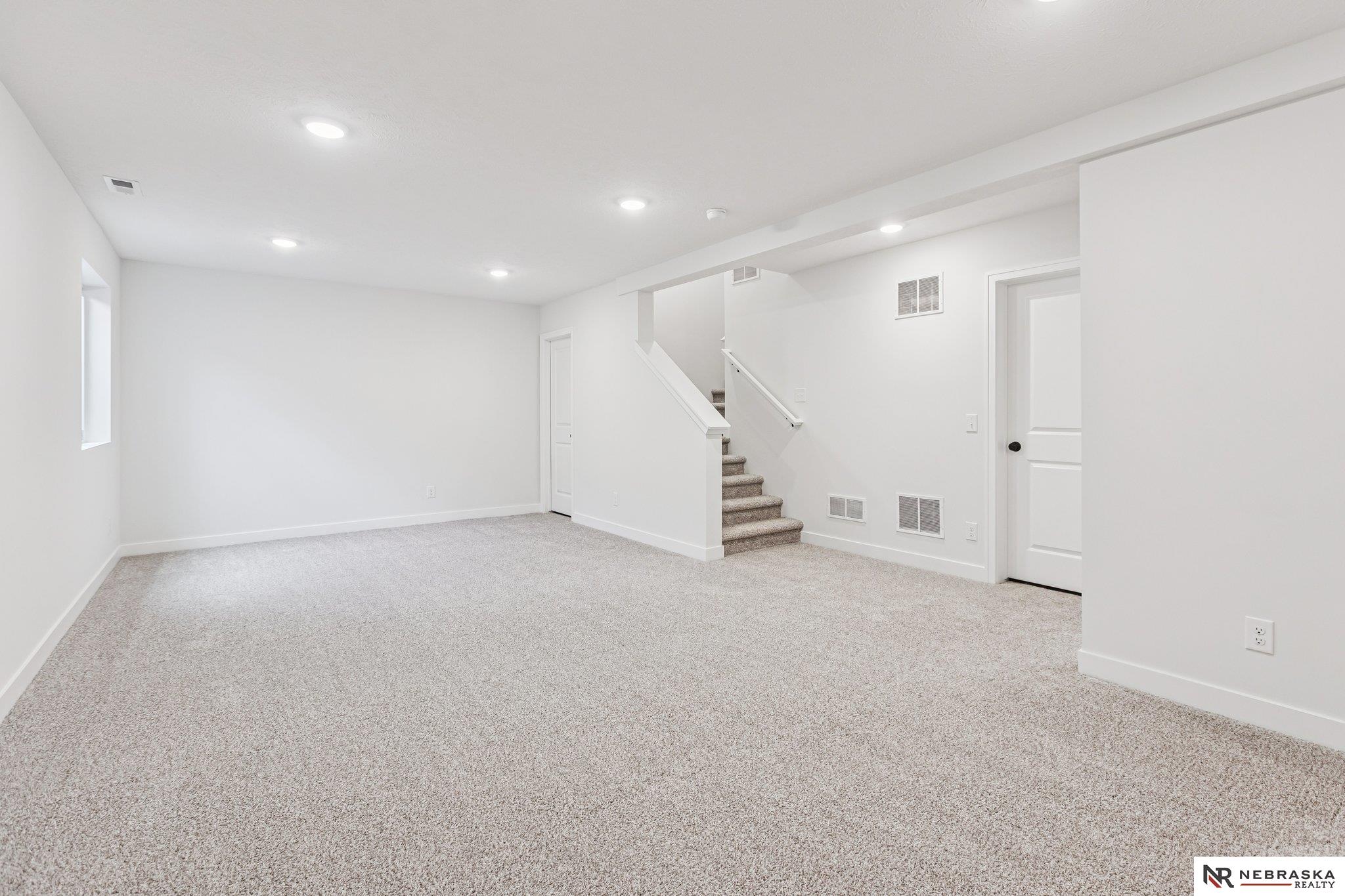 Bennington, NE, 68007