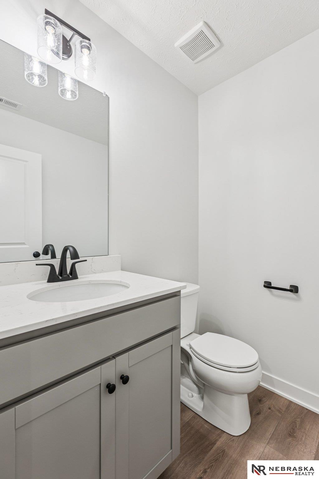 Bennington, NE, 68007