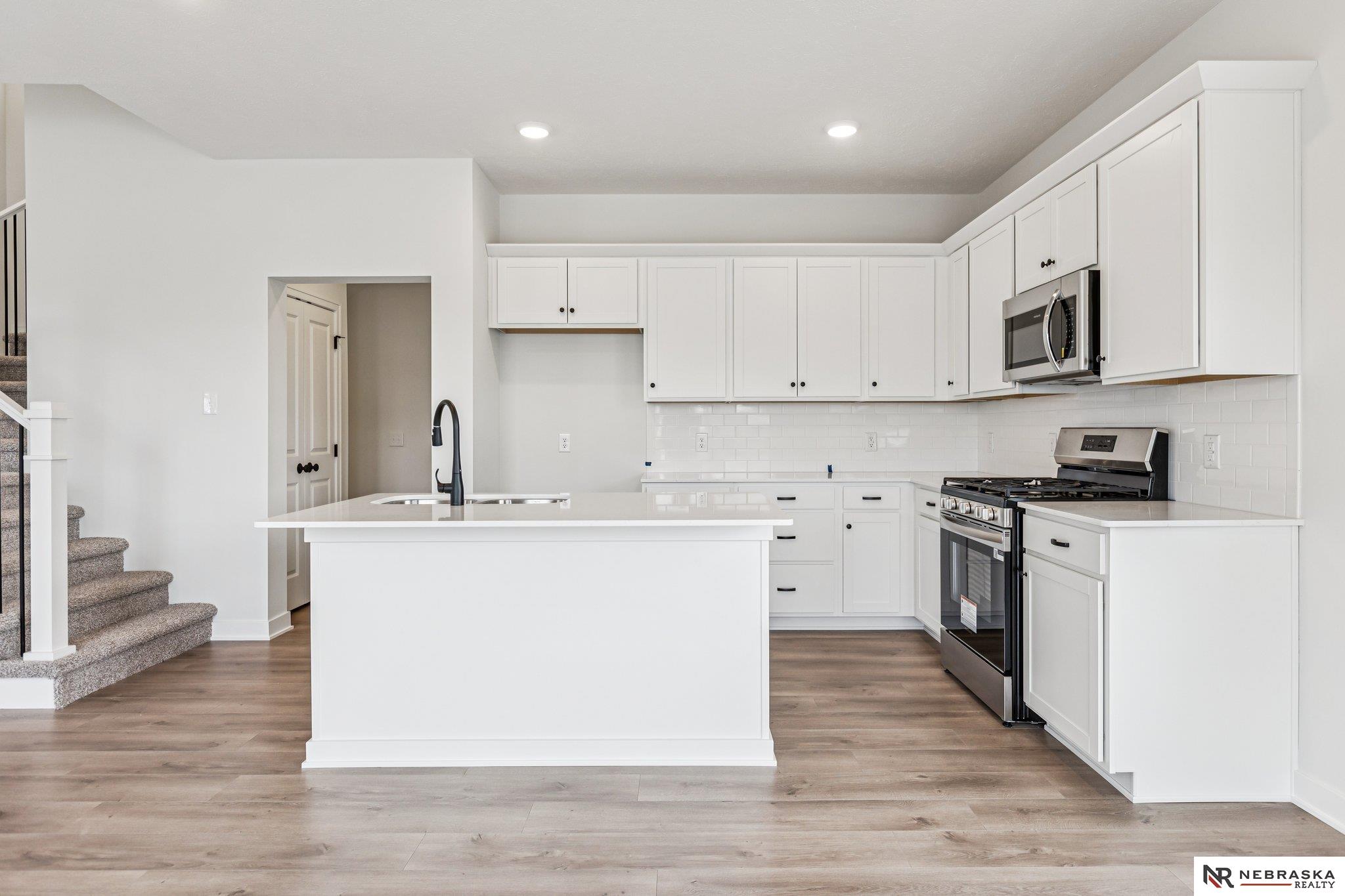 Bennington, NE, 68007