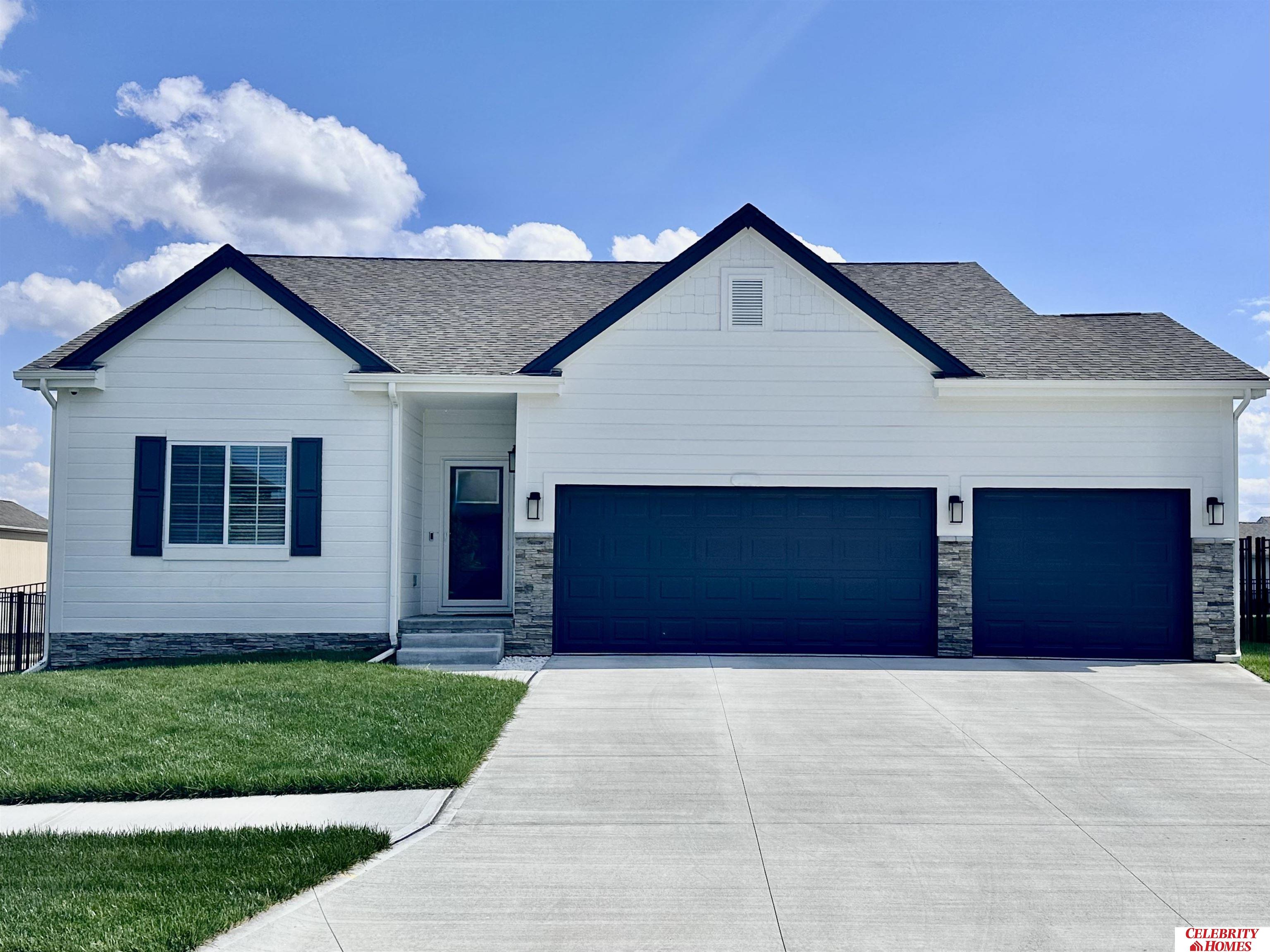 8215 N 175 Avenue, Bennington