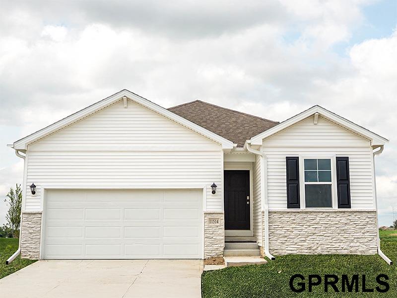 11460 White Pine Drive, Papillion, NE, 68046
