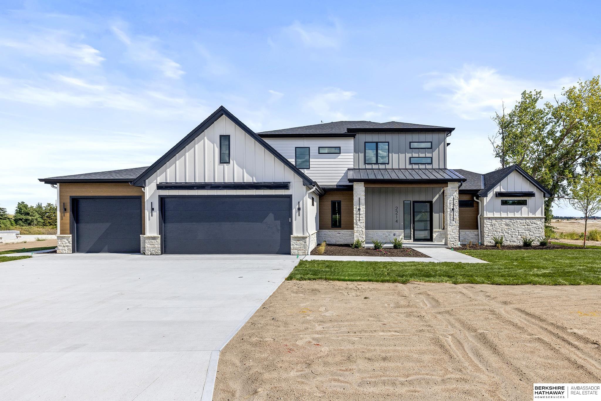 2214 S Riverwood Drive, Fremont, NE 68025 — MLS #22527613 — Main listing photo