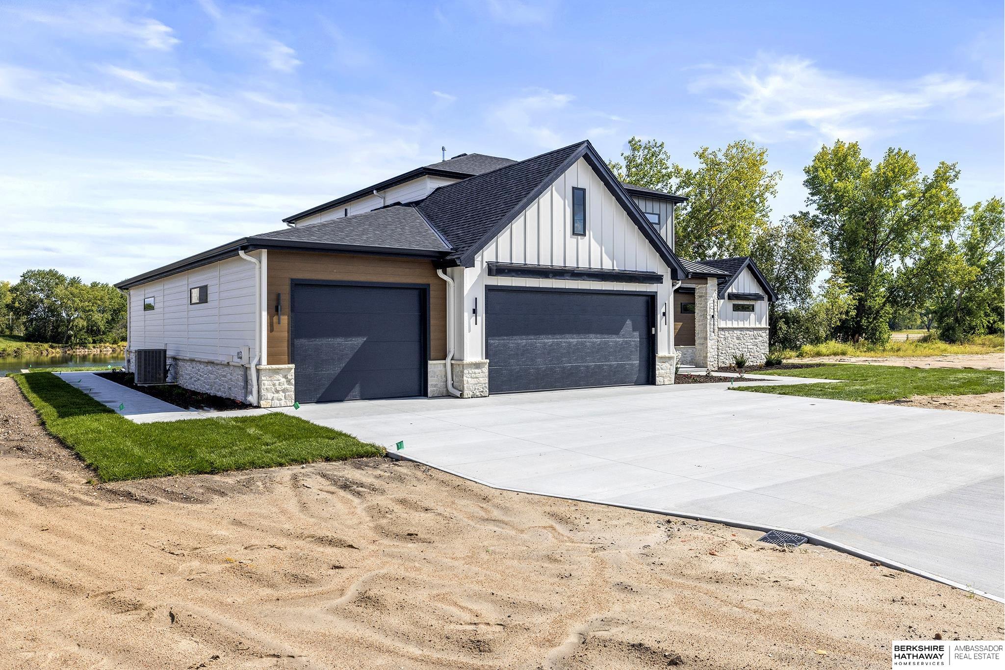 2214 S Riverwood Drive, Fremont, NE 68025 — MLS #22527613 — photo 63 of 73