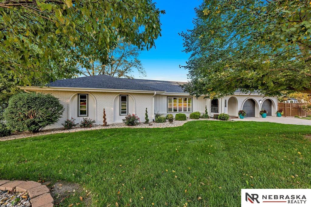 12402 Shamrock Road, Omaha, NE, 68154