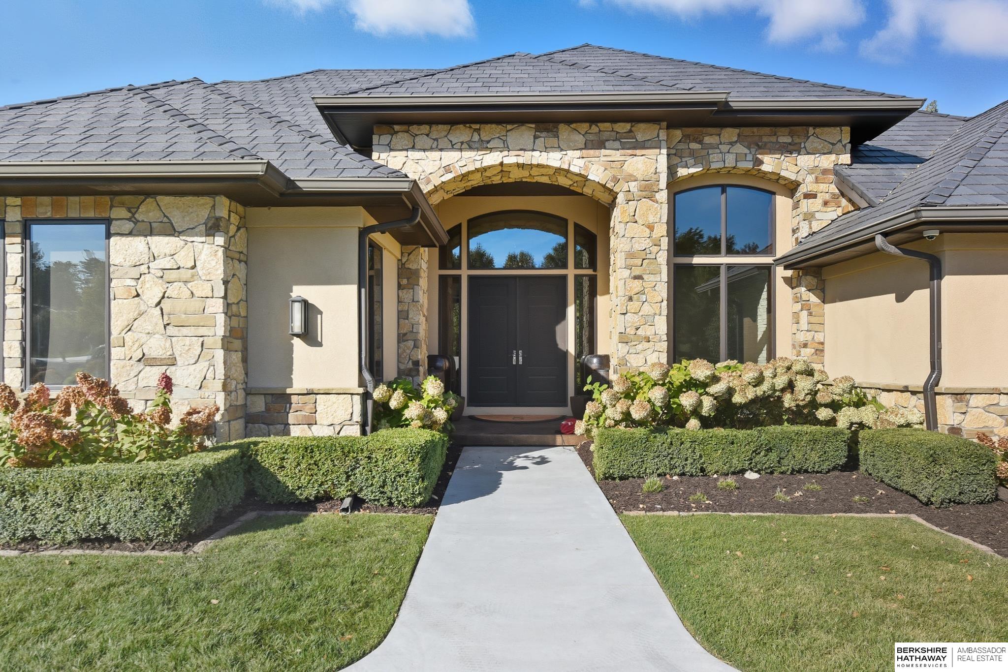17445 Valley Drive, Omaha, NE 68130 — MLS #22530926 — photo 6 of 77