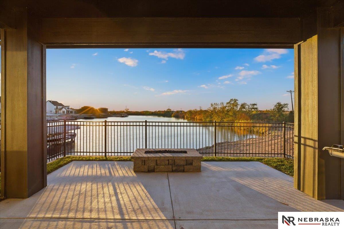 6010 N 285th Street, Valley