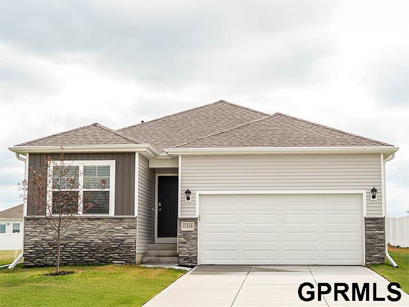 1108 Conestoga Road, Papillion, NE, 68046
