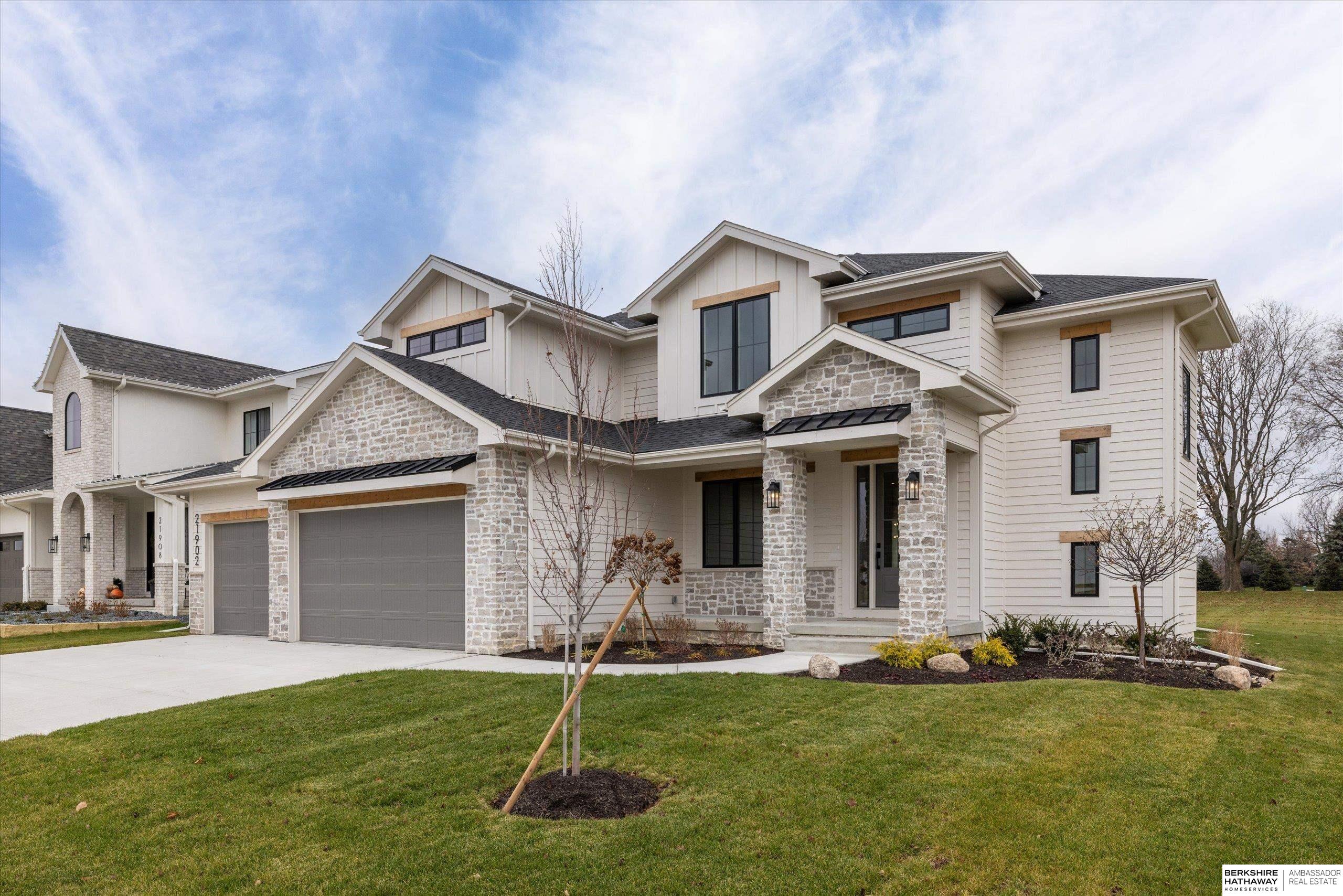 2730 N 182nd Avenue, Elkhorn, NE, 68022