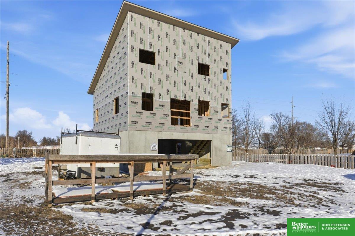 500 Hidden Meadows Drive, Fremont, NE 68025 — MLS #22534101 — photo 2 of 6