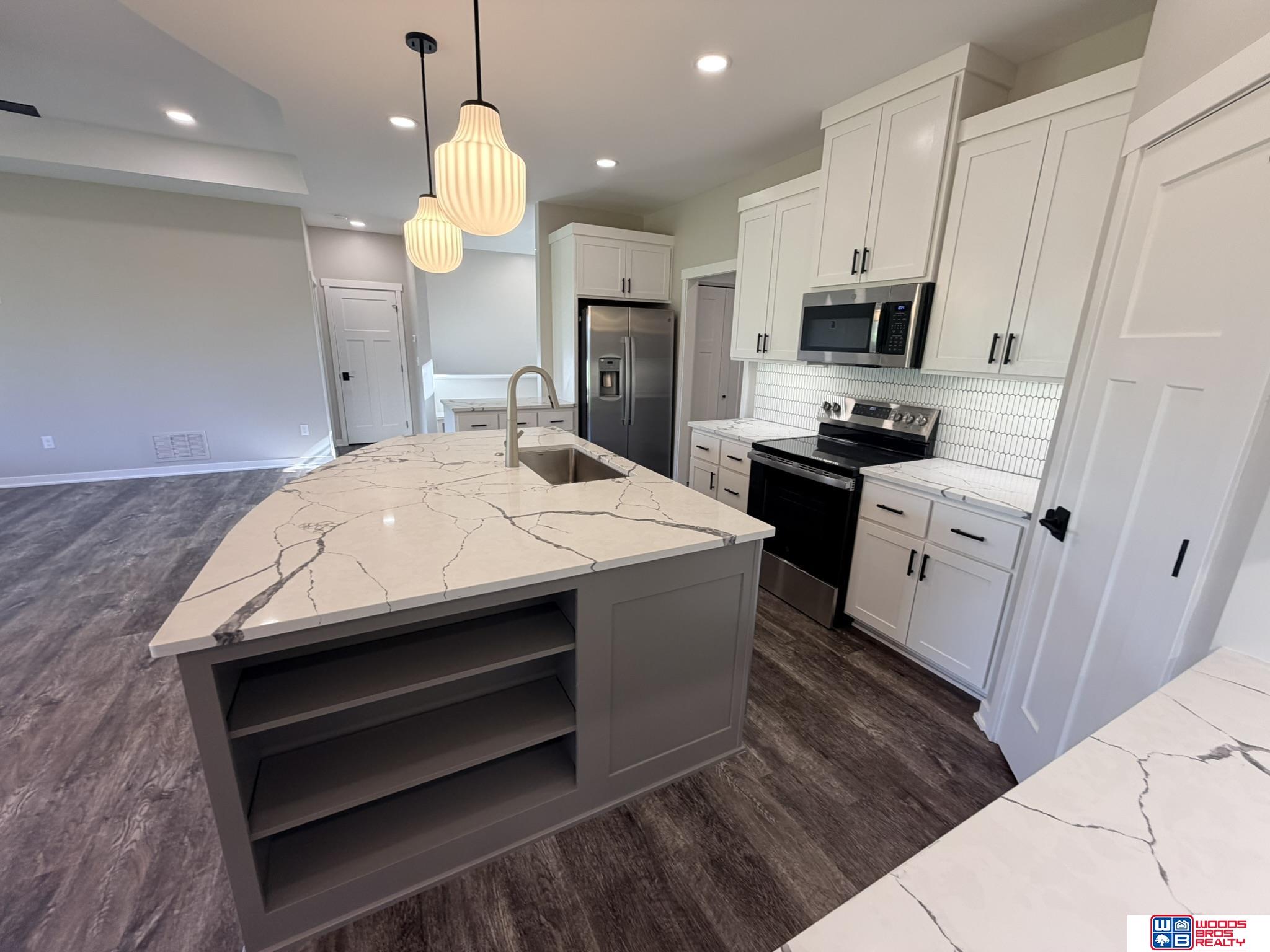 6674 Shadow Ridge Place, Columbus, NE, 68601