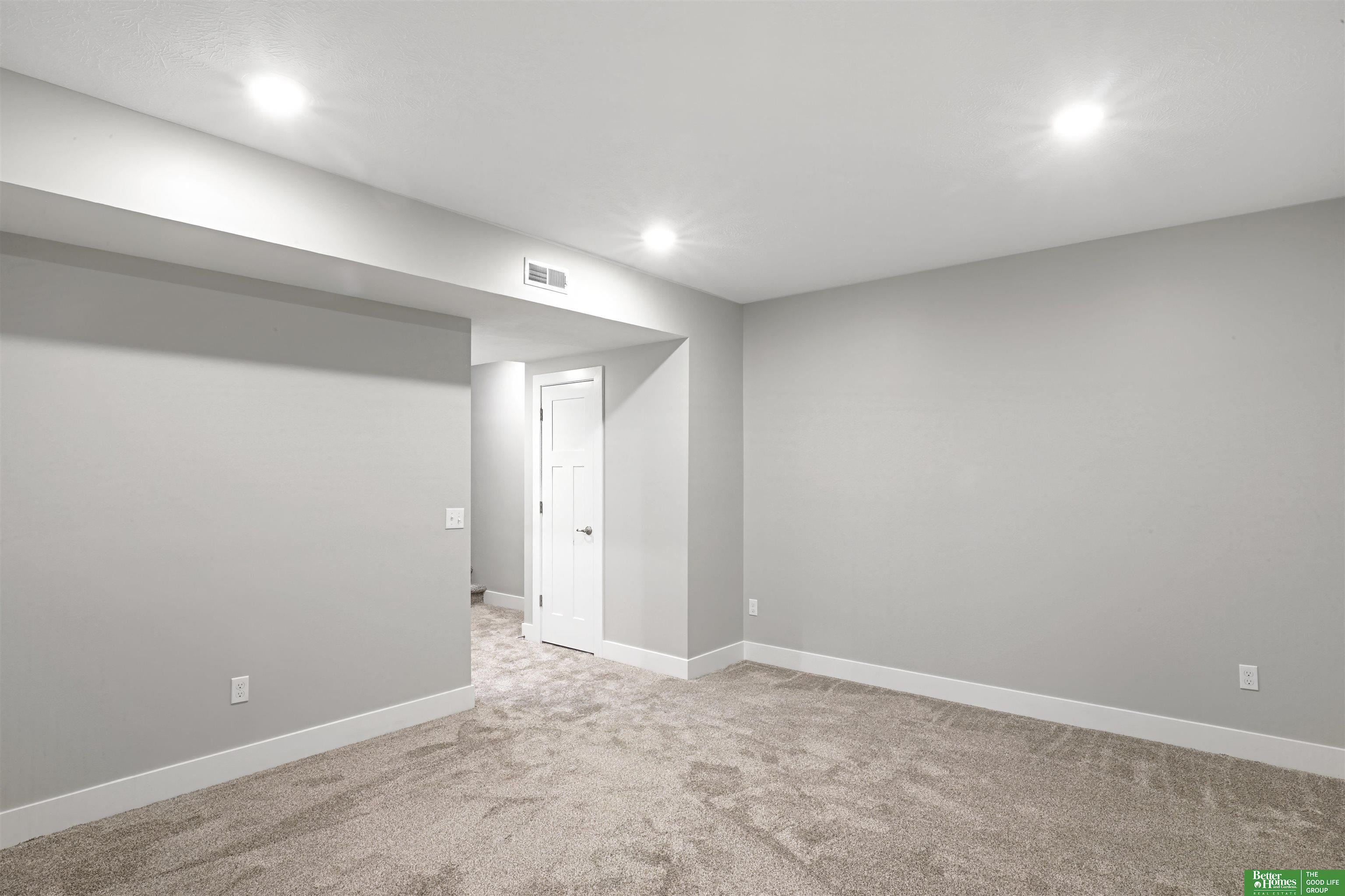 2269 N 38 Avenue, Omaha, NE, 68111