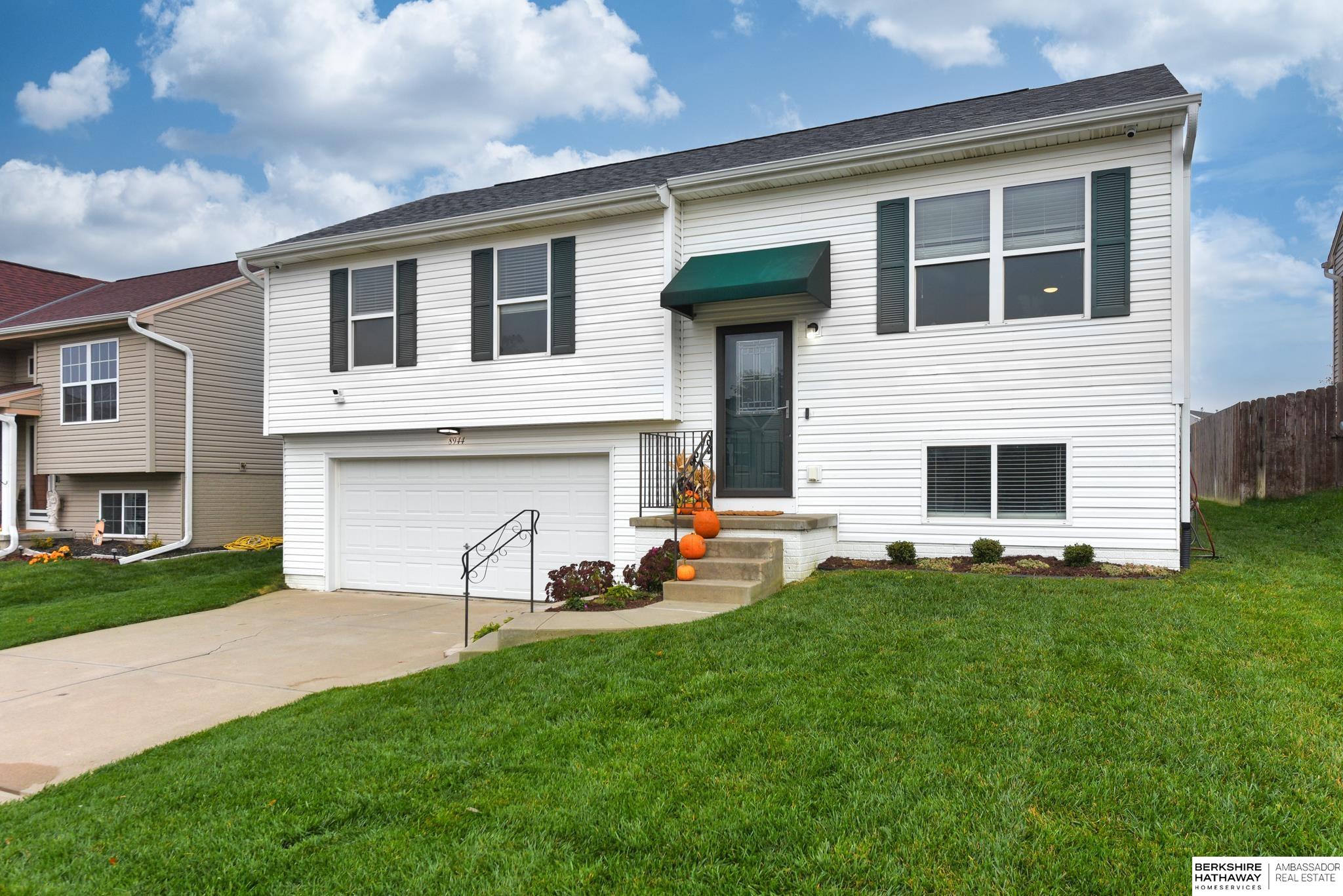 8929 78th Avenue Circle, Omaha, NE, 68122