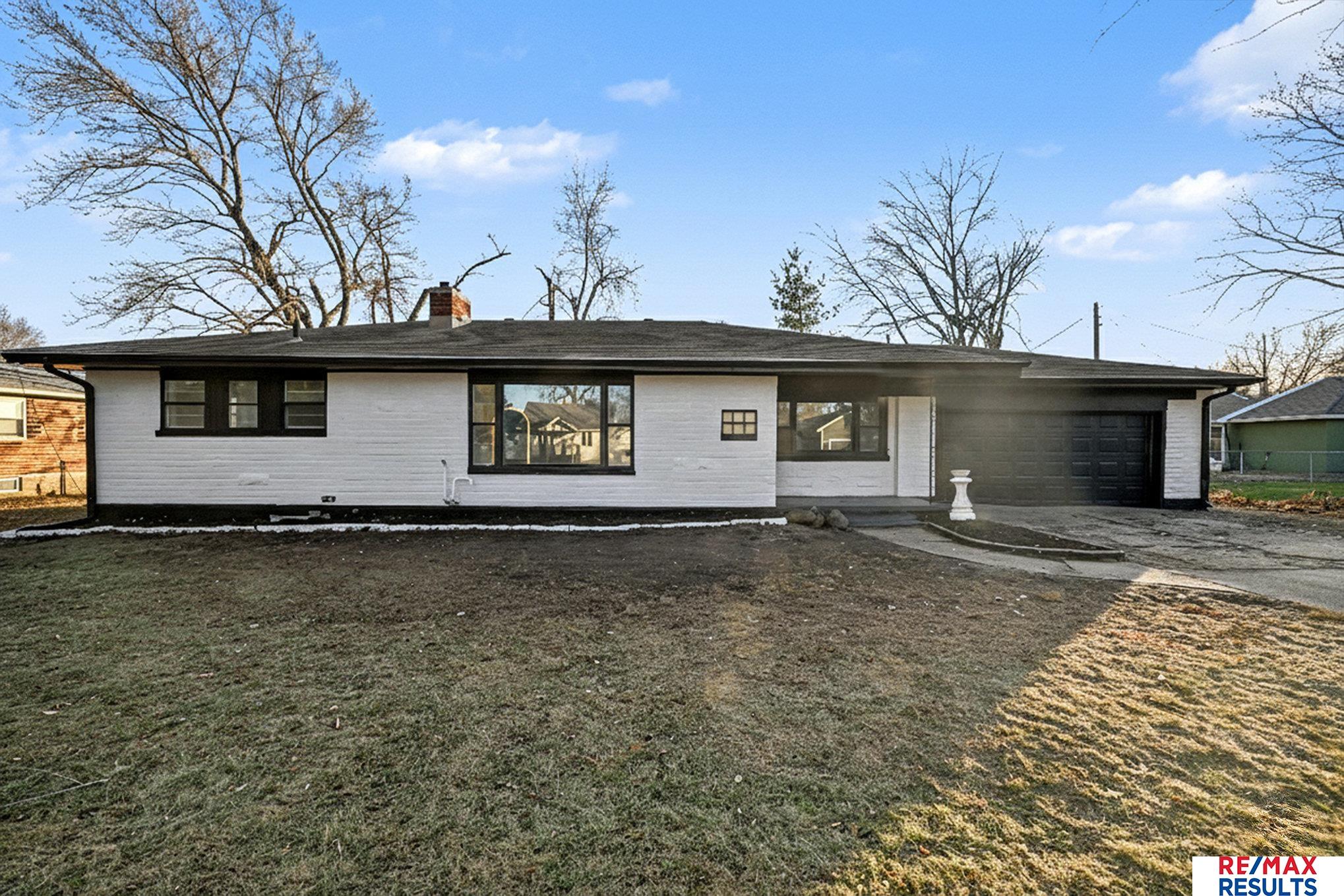 8110 Bowie Drive, Omaha, NE, 68114
