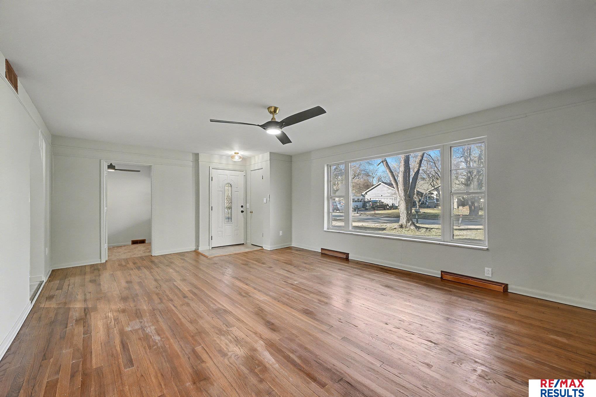 8339 Izard Street, Omaha, NE, 68114