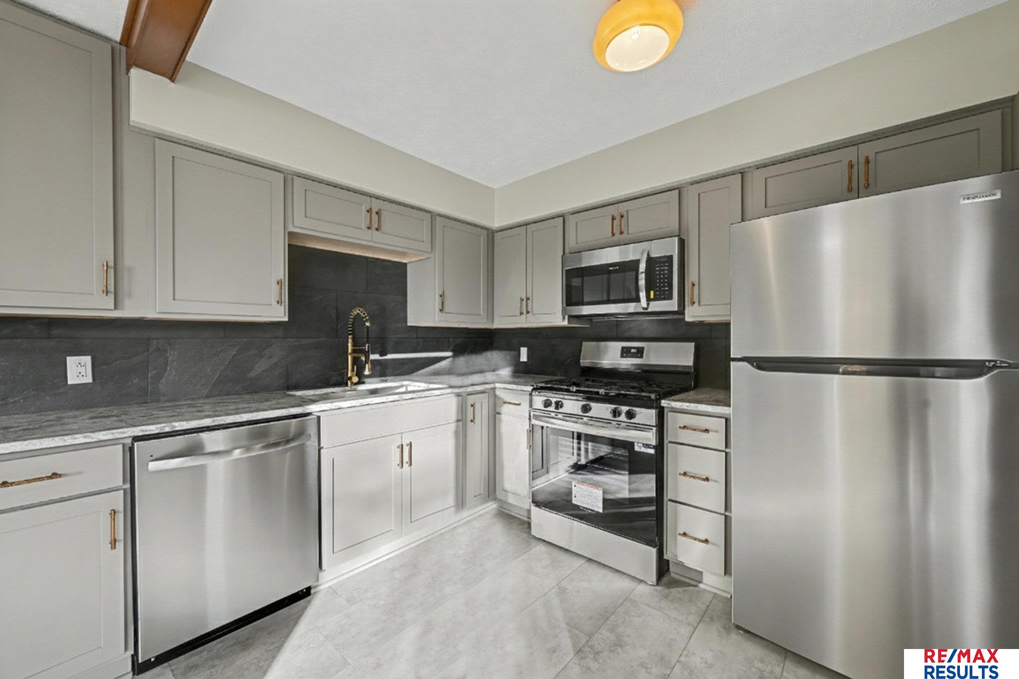 8339 Izard Street, Omaha, NE, 68114