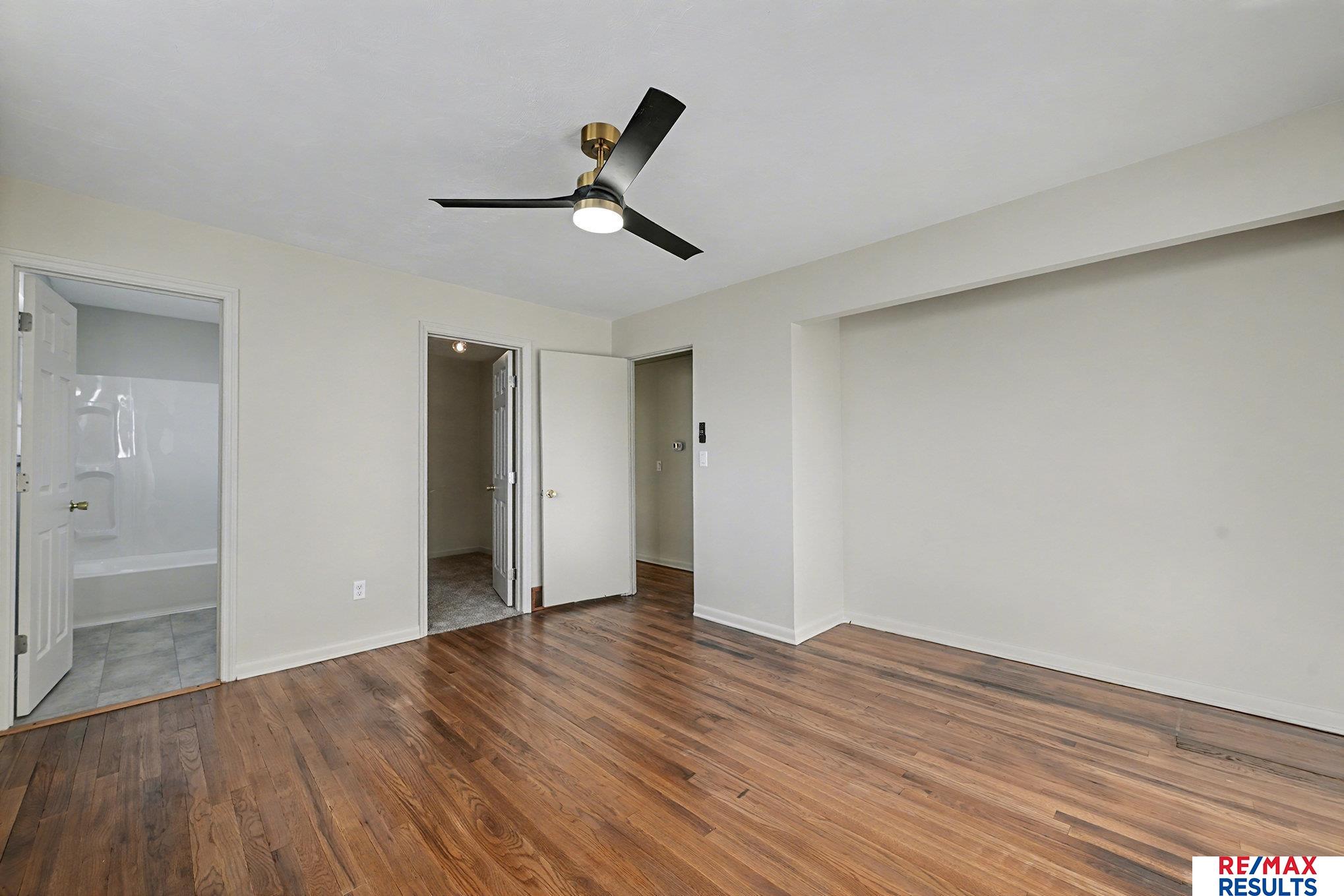 8339 Izard Street, Omaha, NE, 68114