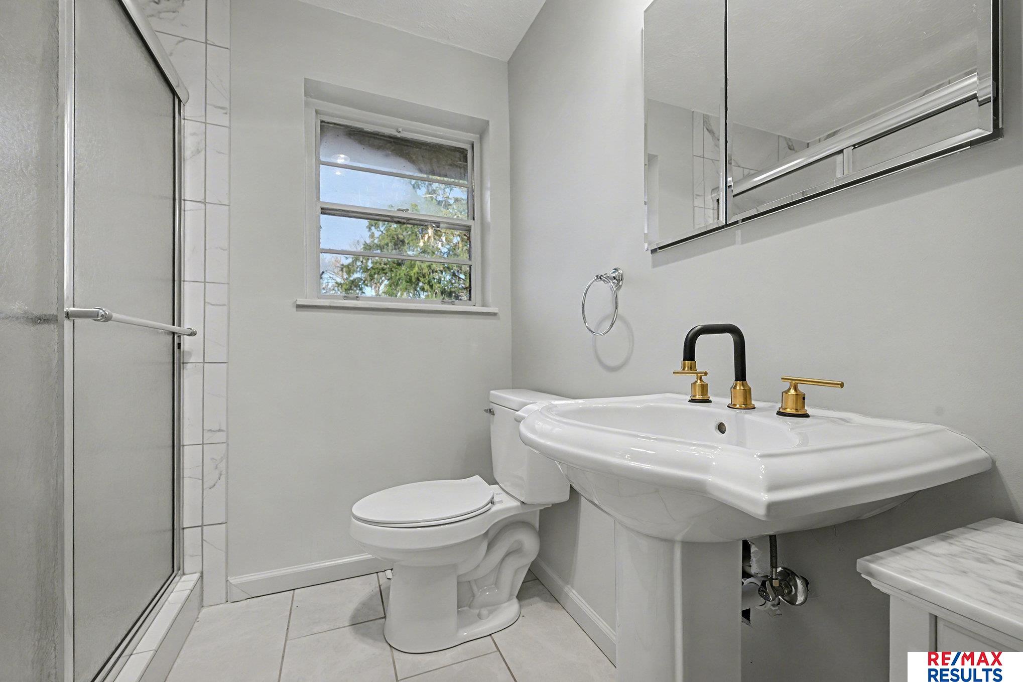 8339 Izard Street, Omaha, NE, 68114