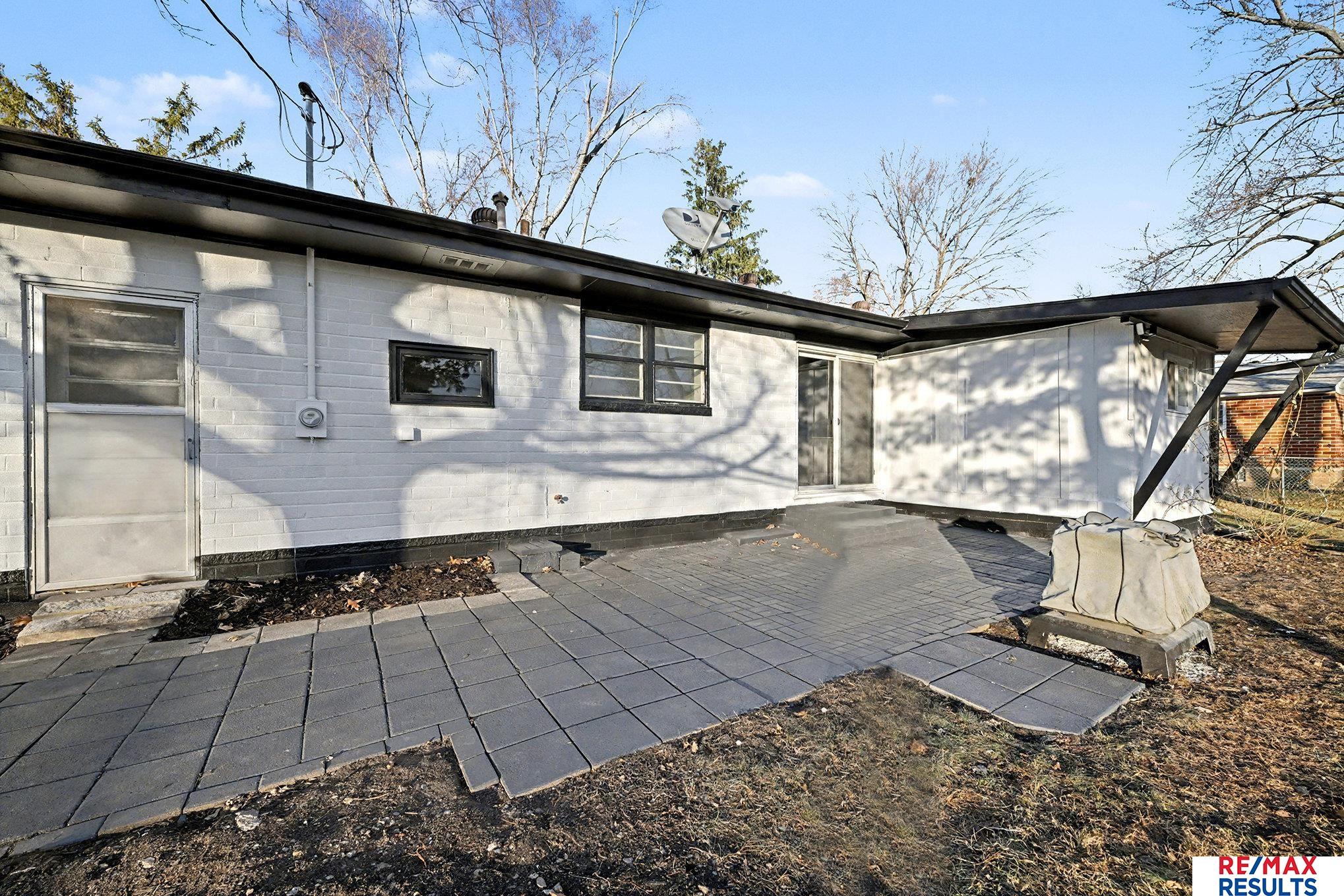 8339 Izard Street, Omaha, NE, 68114