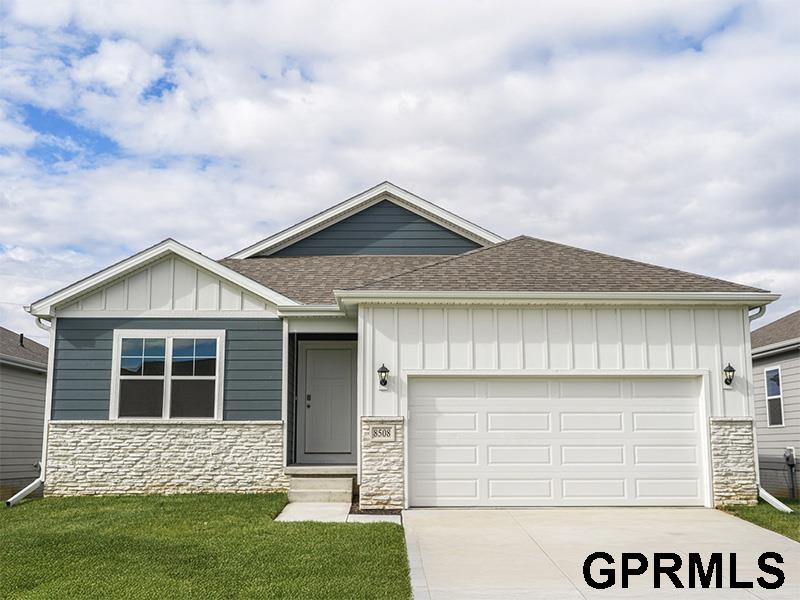 6678 Bluebell Street, Papillion, NE, 68133