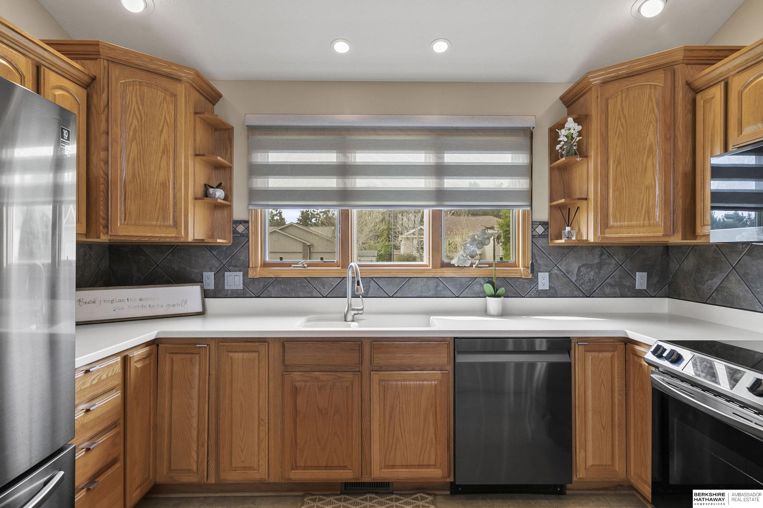 9040 Berg Drive, Lincoln, NE, 68505