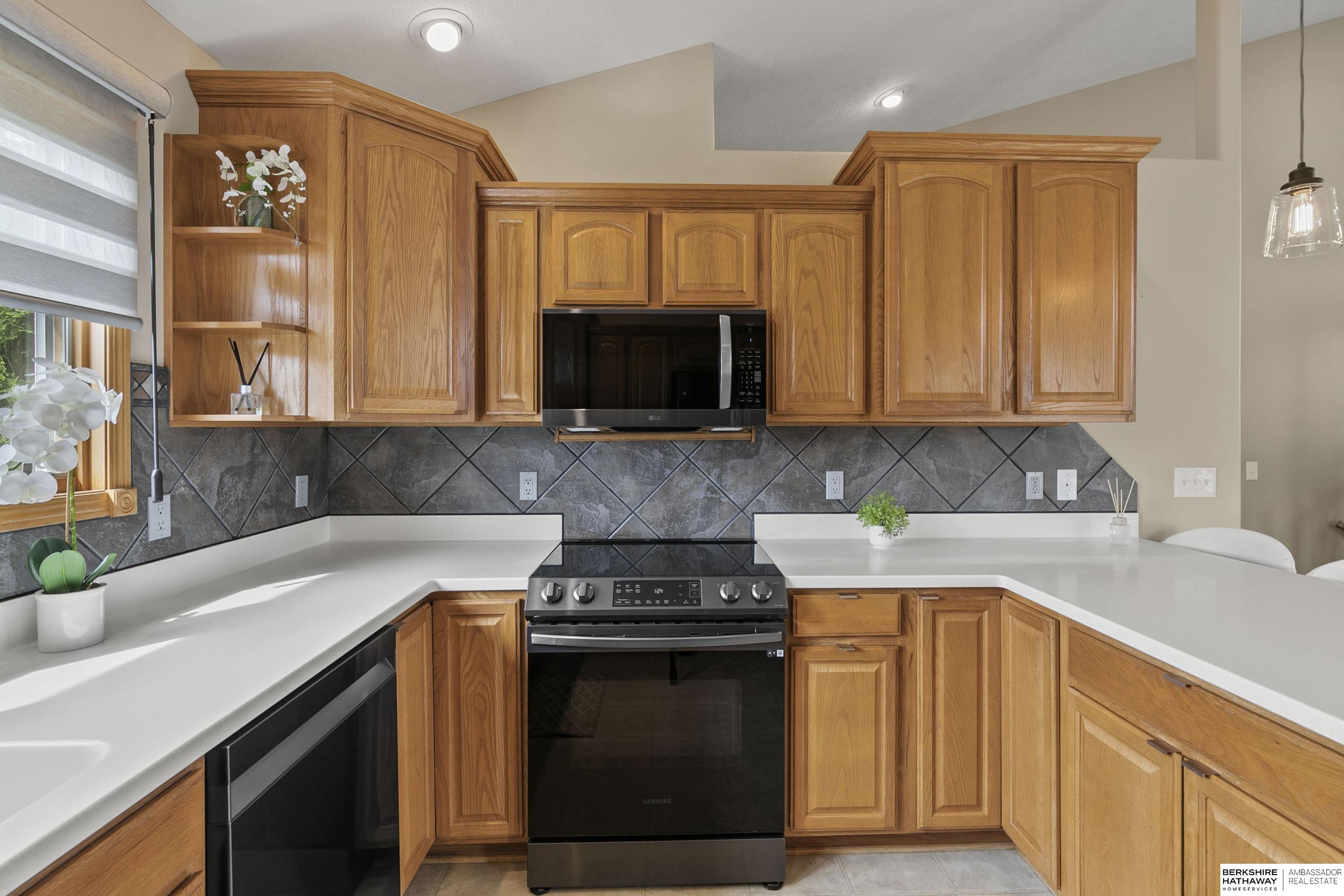 9040 Berg Drive, Lincoln, NE, 68505