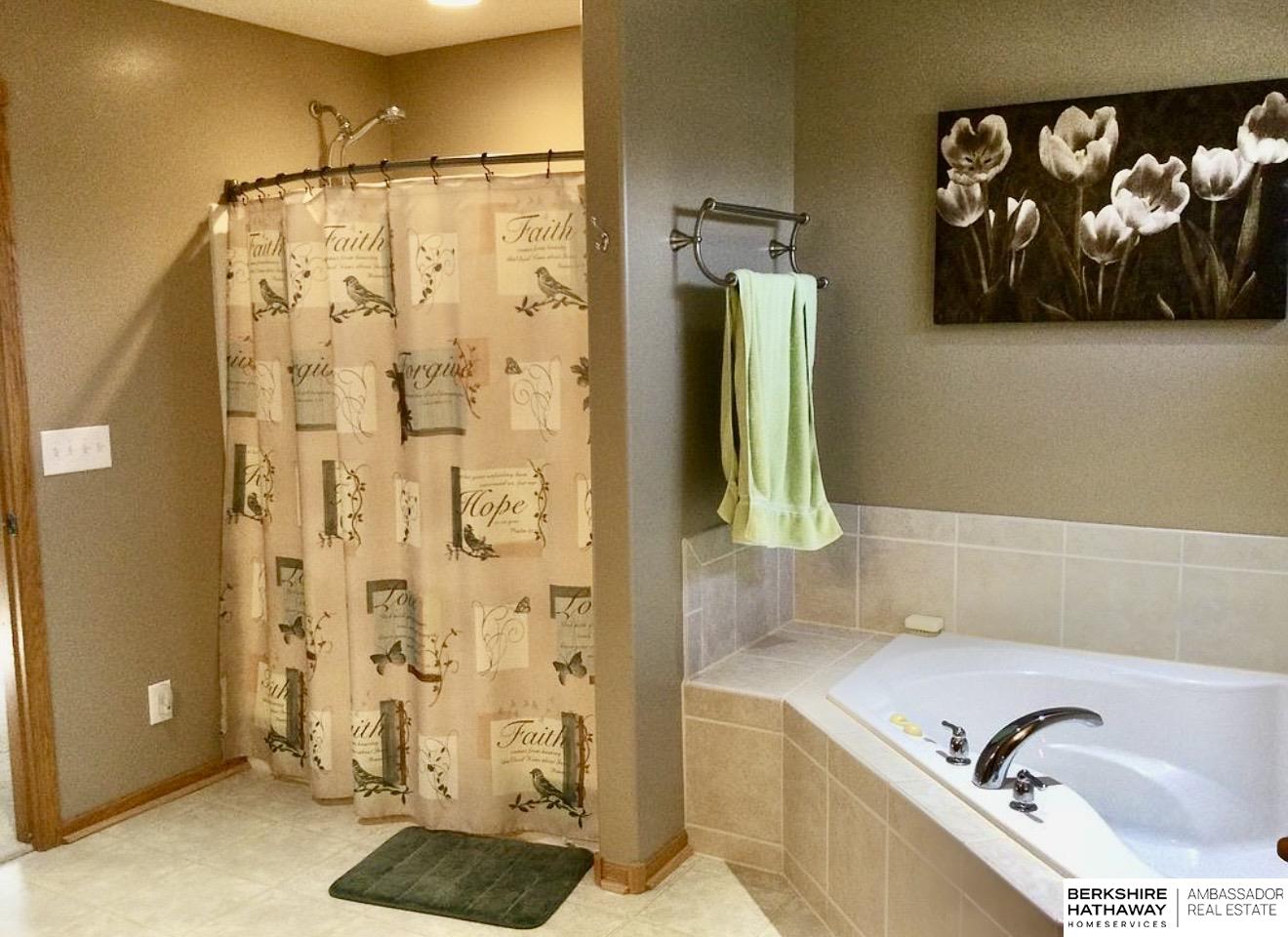 9040 Berg Drive, Lincoln, NE, 68505