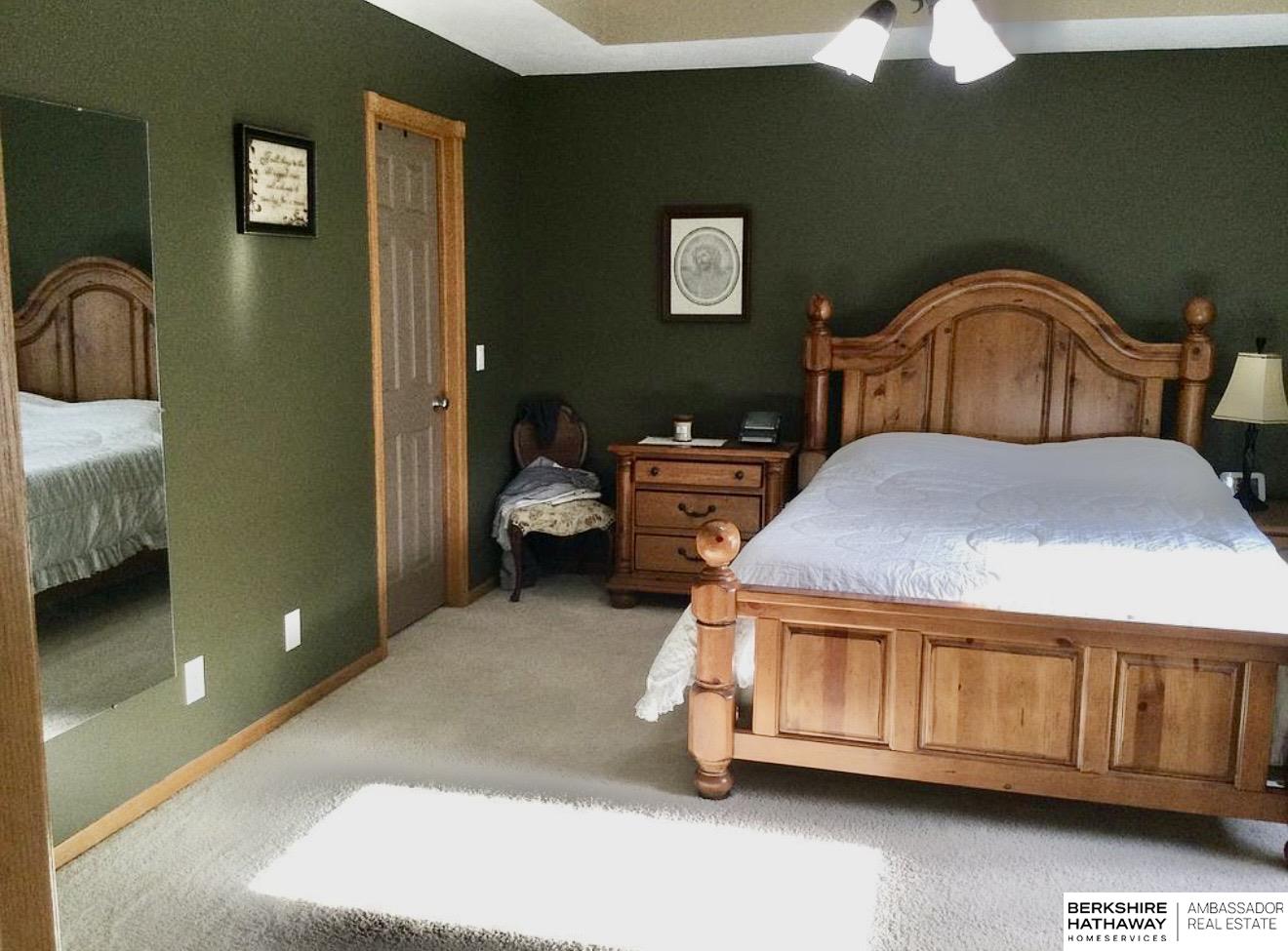 9040 Berg Drive, Lincoln, NE, 68505