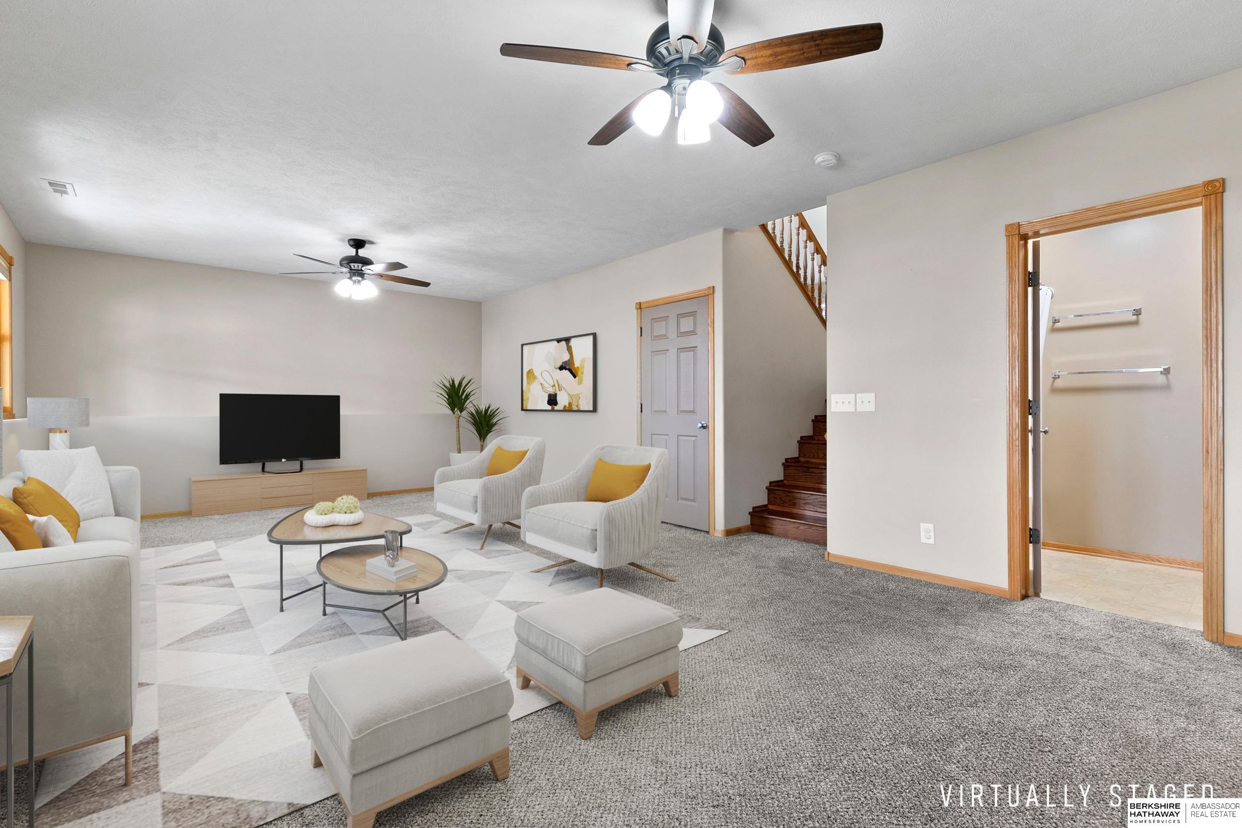 9040 Berg Drive, Lincoln, NE, 68505