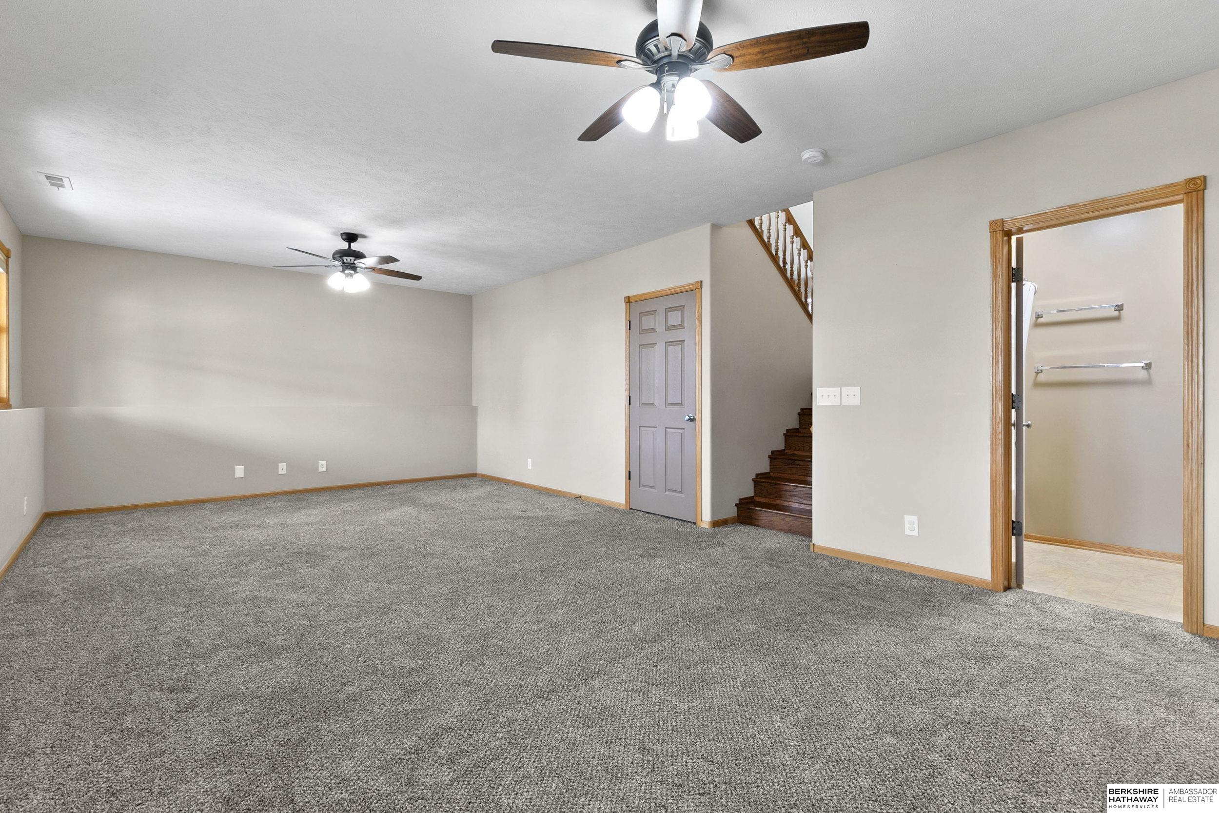 9040 Berg Drive, Lincoln, NE, 68505