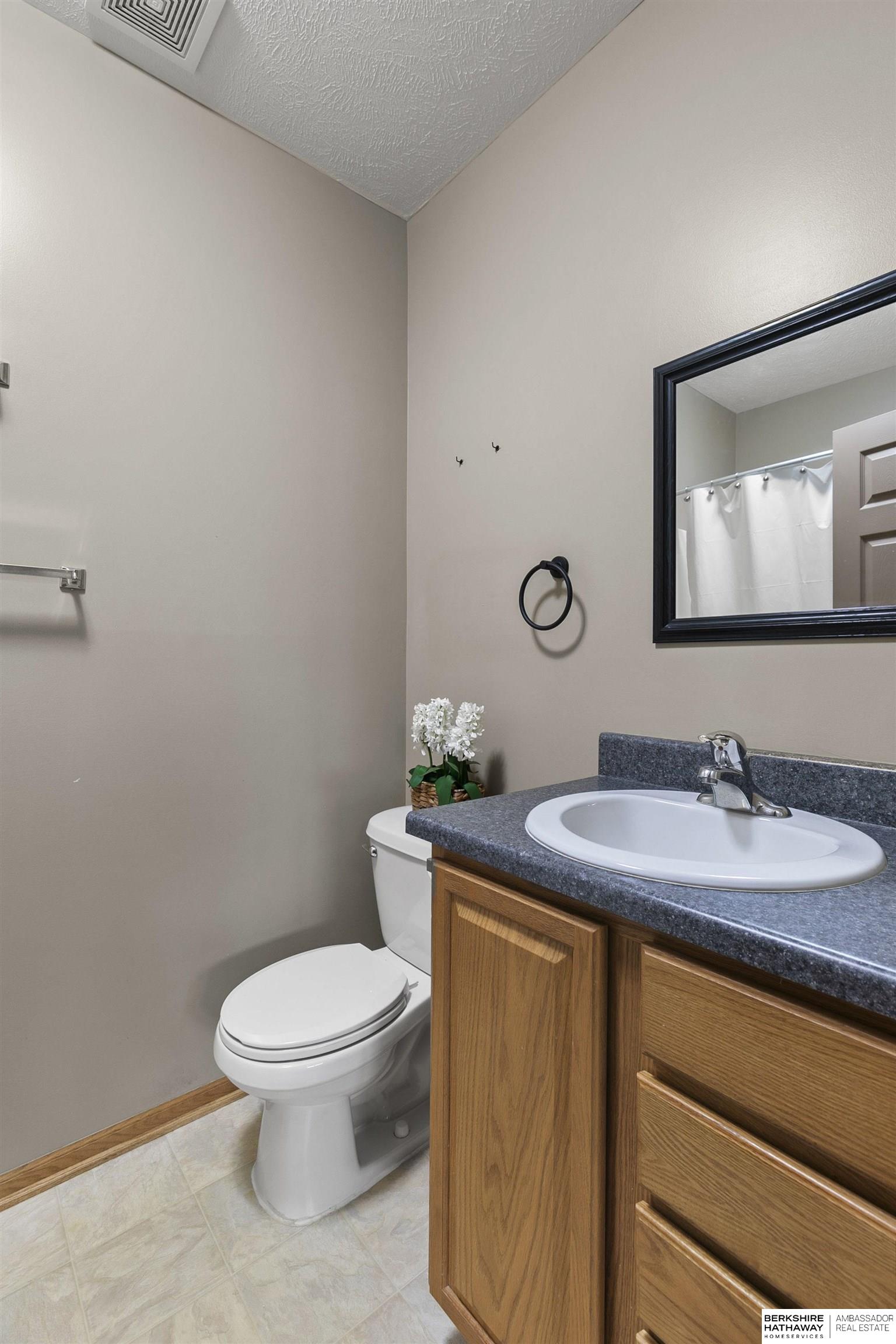 9040 Berg Drive, Lincoln, NE, 68505