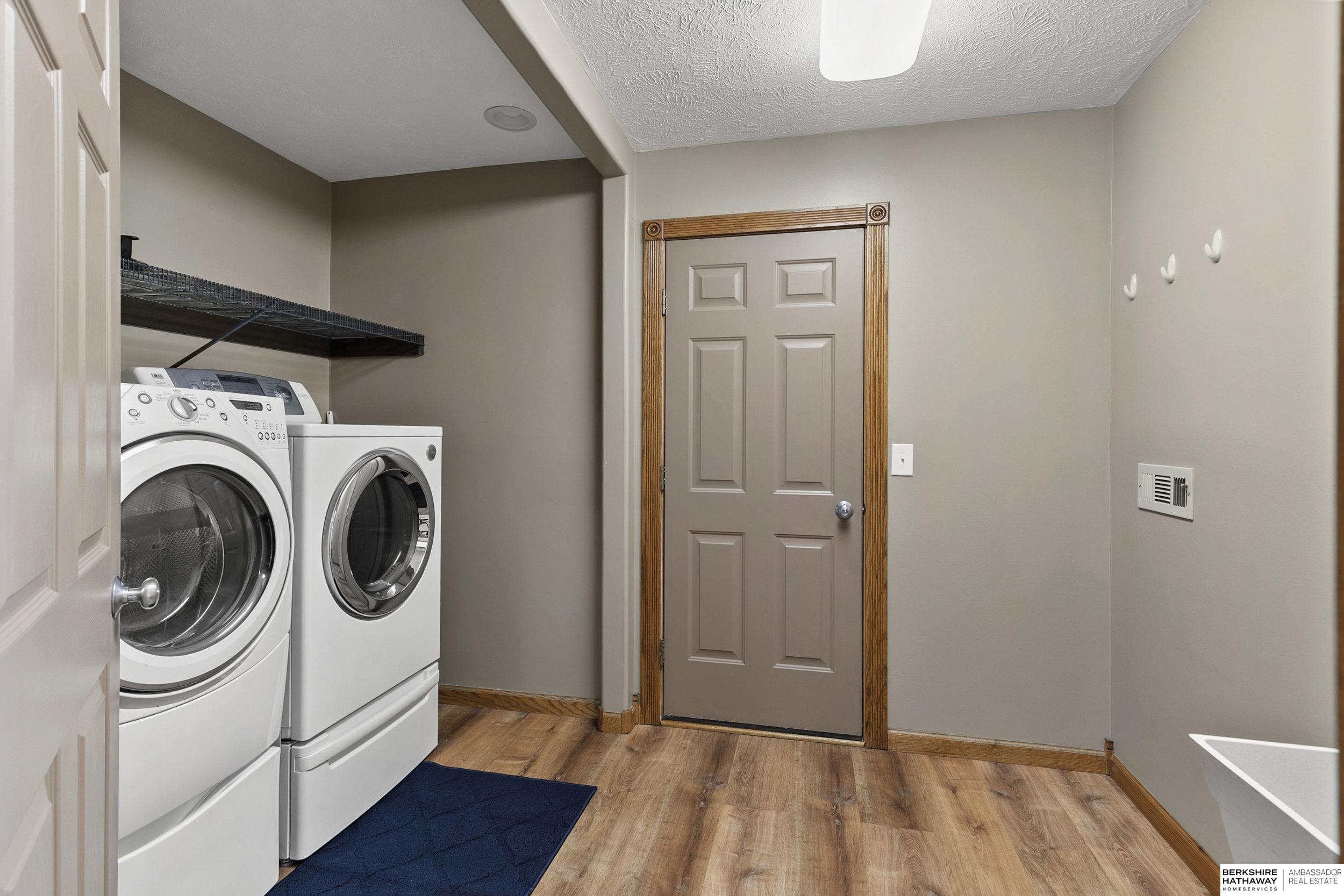 9040 Berg Drive, Lincoln, NE, 68505