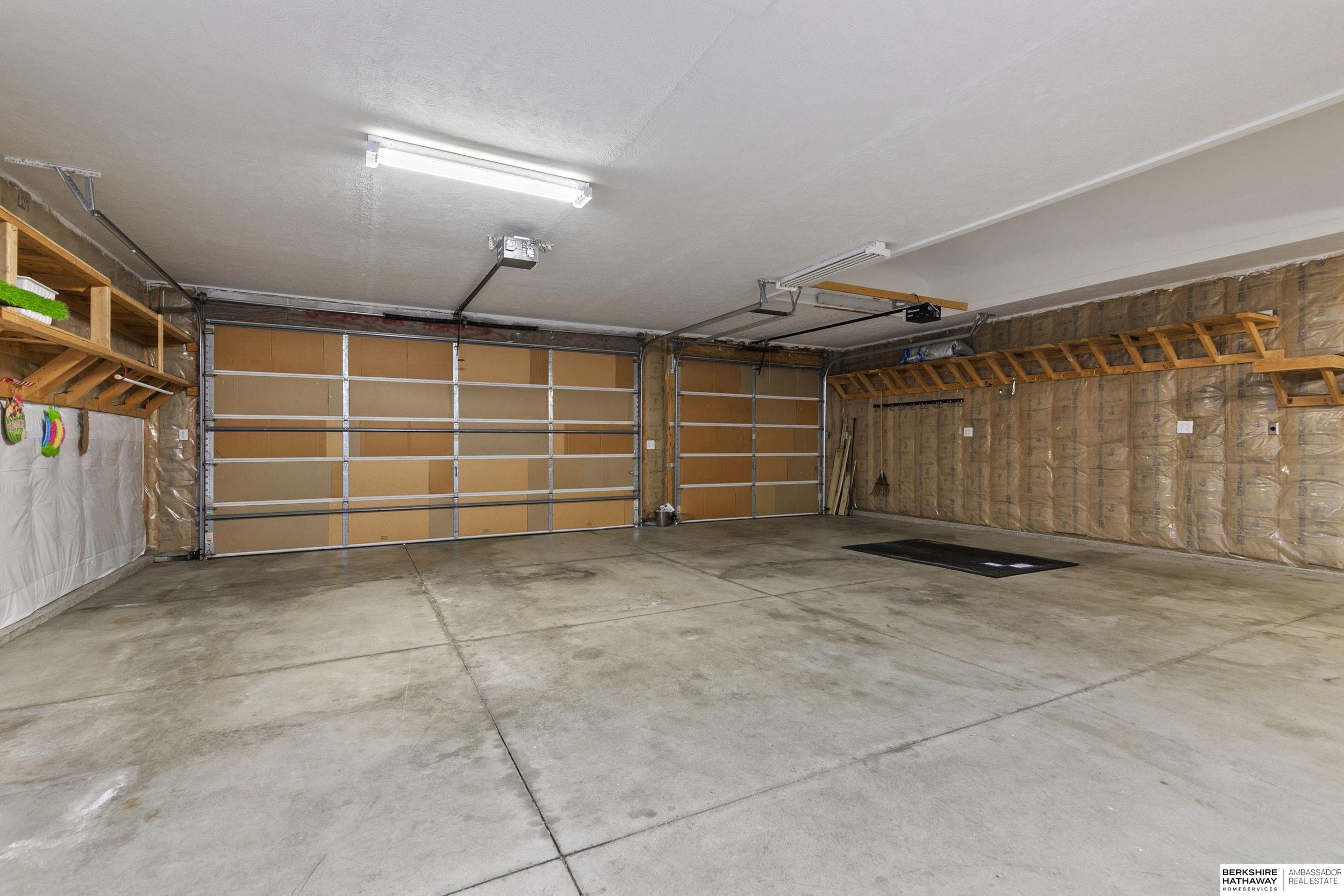 9040 Berg Drive, Lincoln, NE, 68505