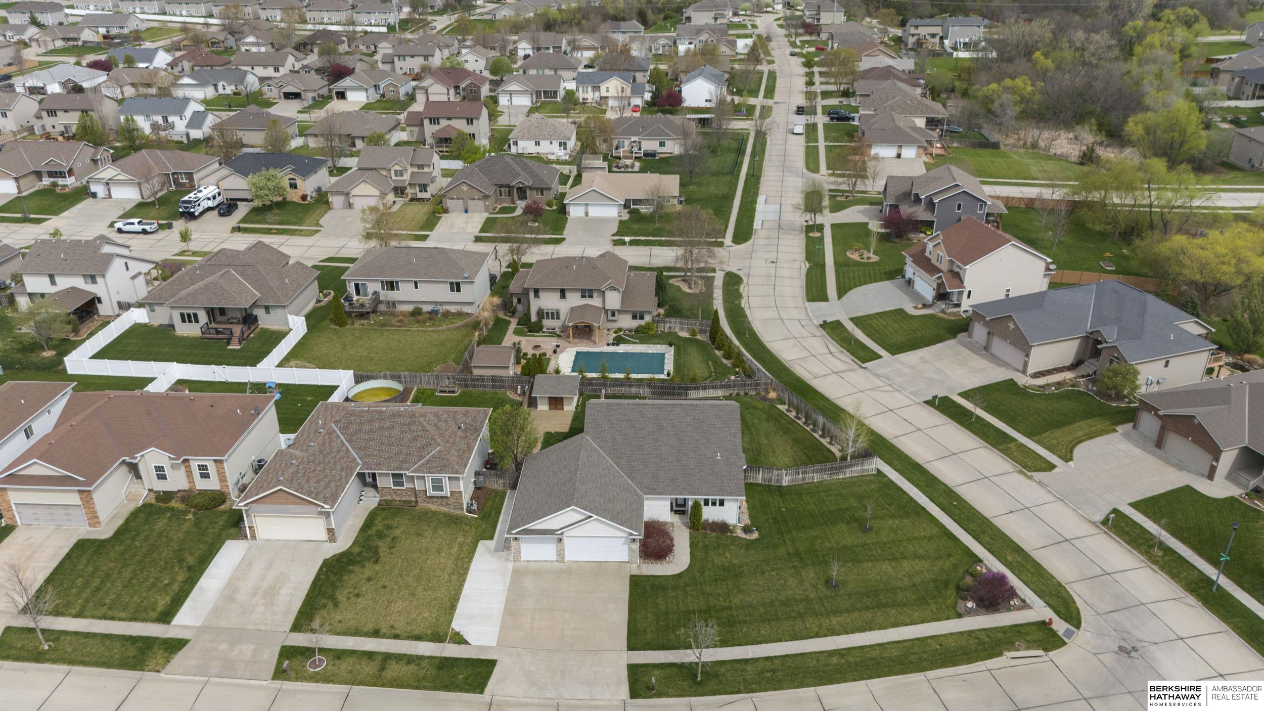 9040 Berg Drive, Lincoln, NE, 68505