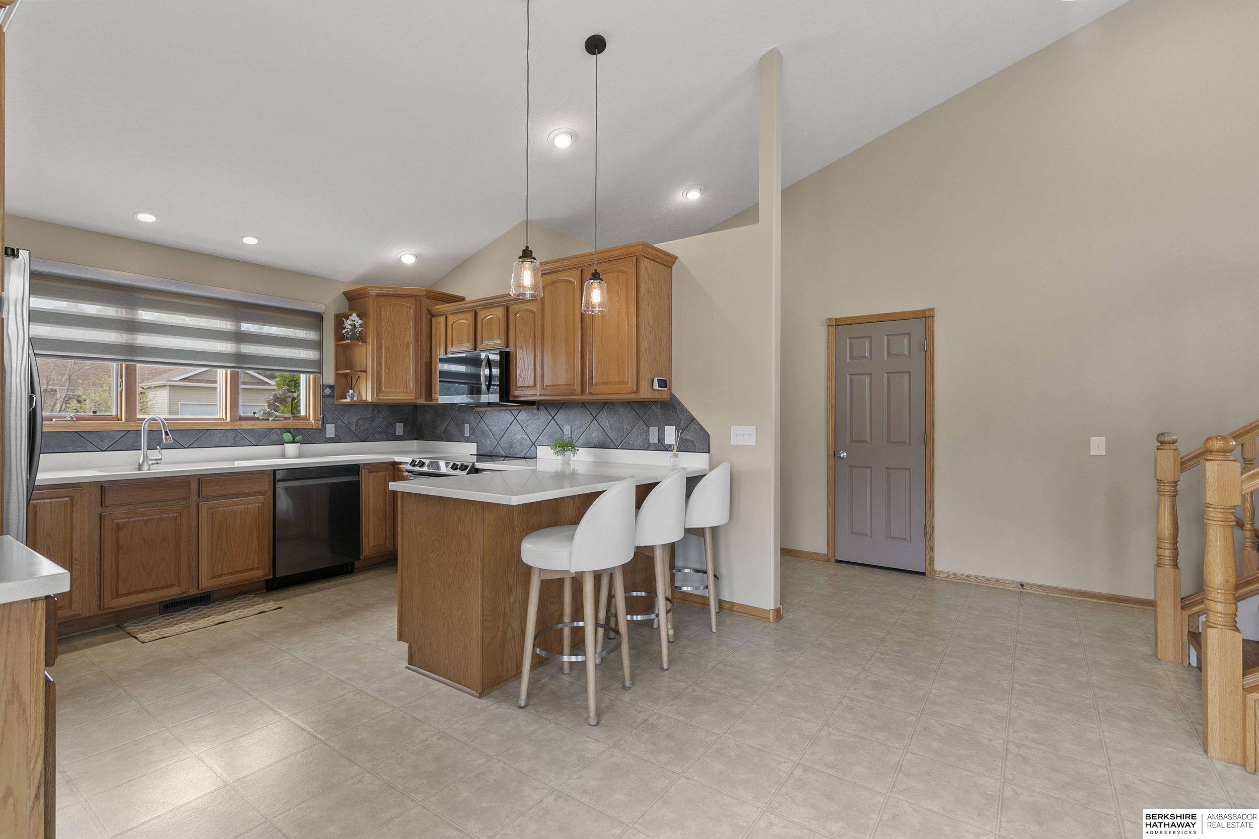 9040 Berg Drive, Lincoln, NE, 68505