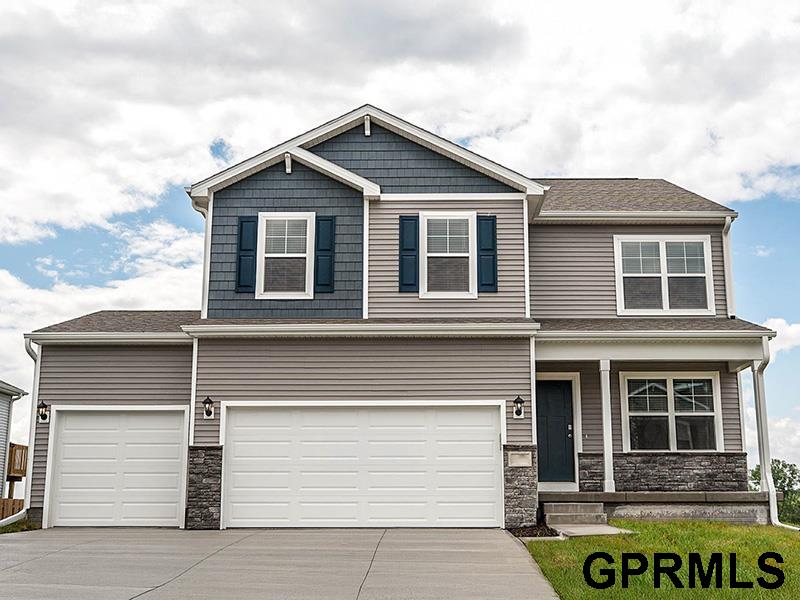 2104 John Street, Papillion, NE, 68133