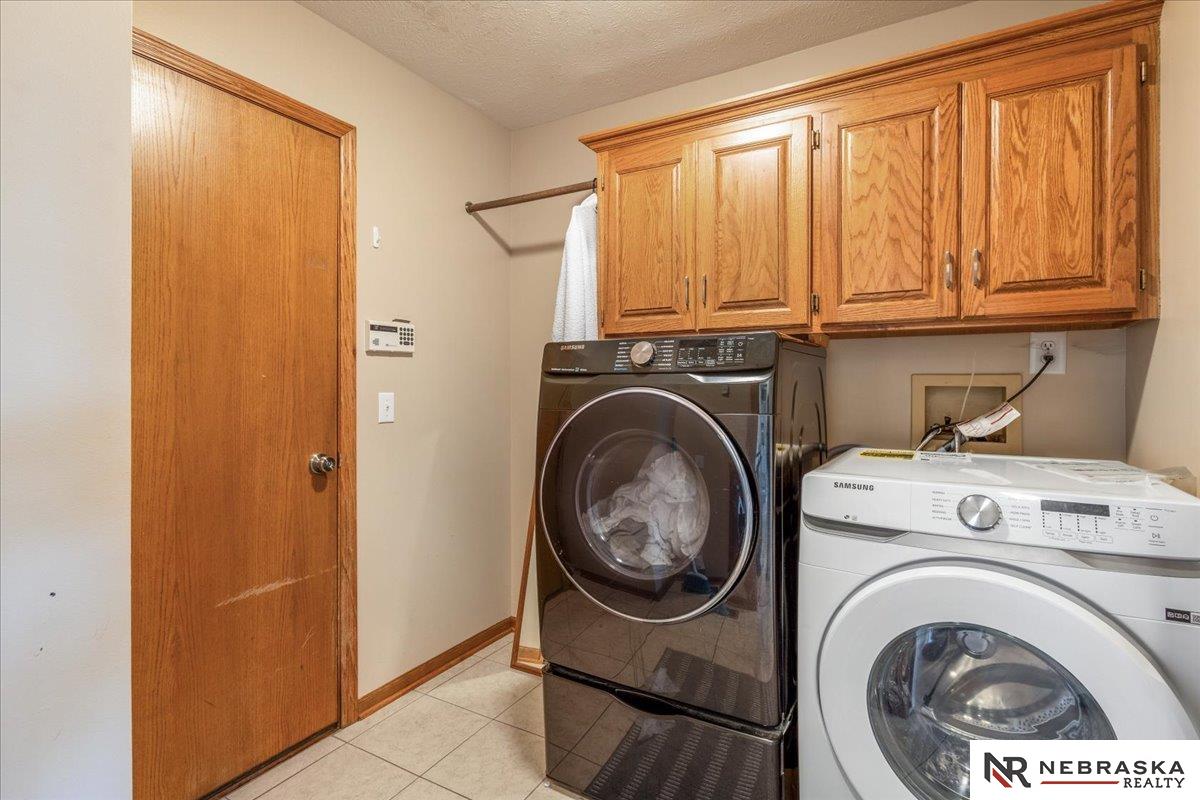 10113 S 176th Street, Omaha, NE 68136 — MLS #22535069 — photo 16 of 56